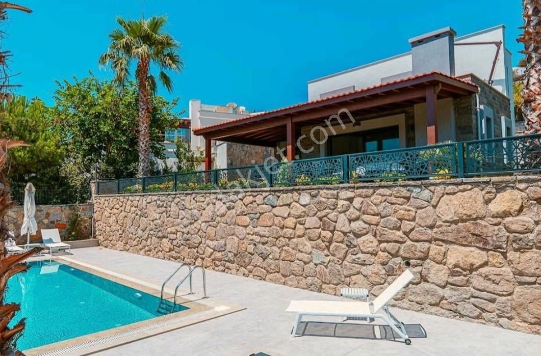 Bodrum Gümüşlük'te Havuzlu Lüks 3+1 Eşyalı Satılık Villa - Görsel 6