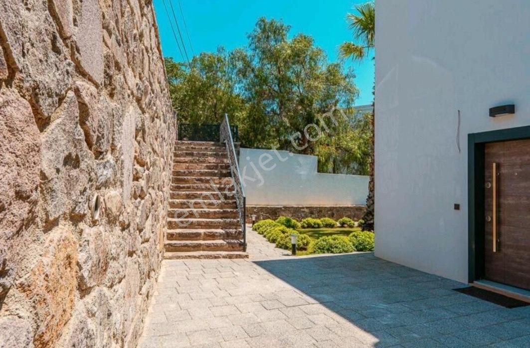 Bodrum Gümüşlük'te Havuzlu Lüks 3+1 Eşyalı Satılık Villa - Görsel 8