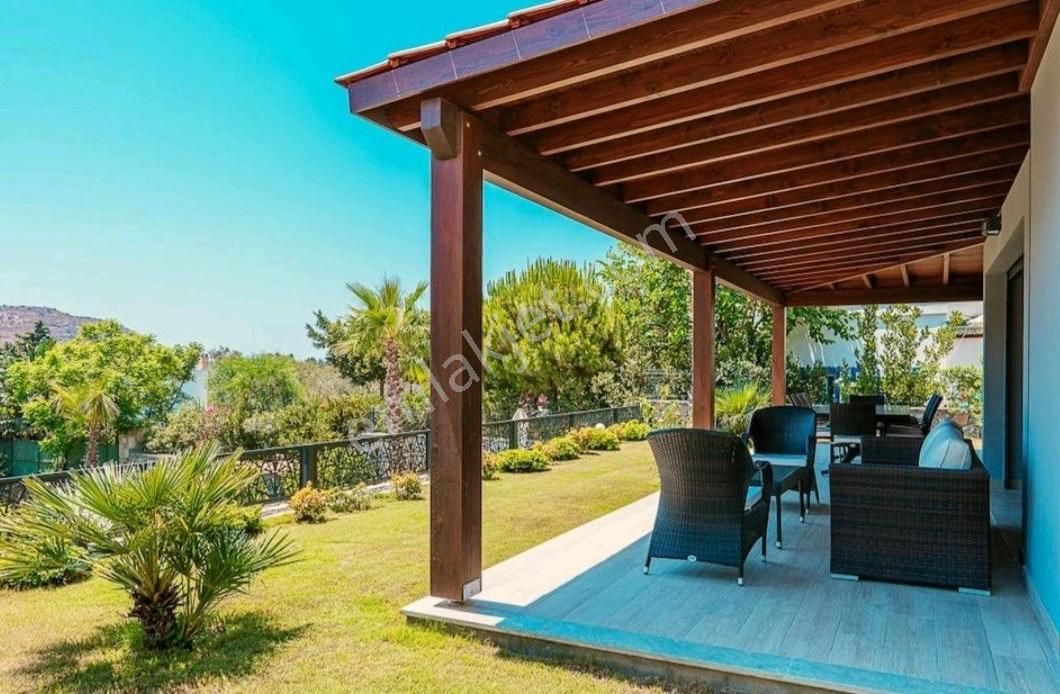 Bodrum Gümüşlük'te Havuzlu Lüks 3+1 Eşyalı Satılık Villa - Görsel 5