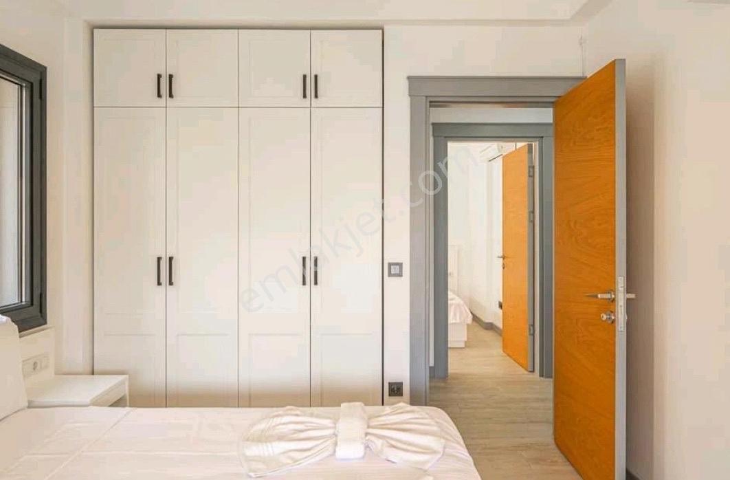 Bodrum Gümüşlük'te Havuzlu Lüks 3+1 Eşyalı Satılık Villa - Görsel 24