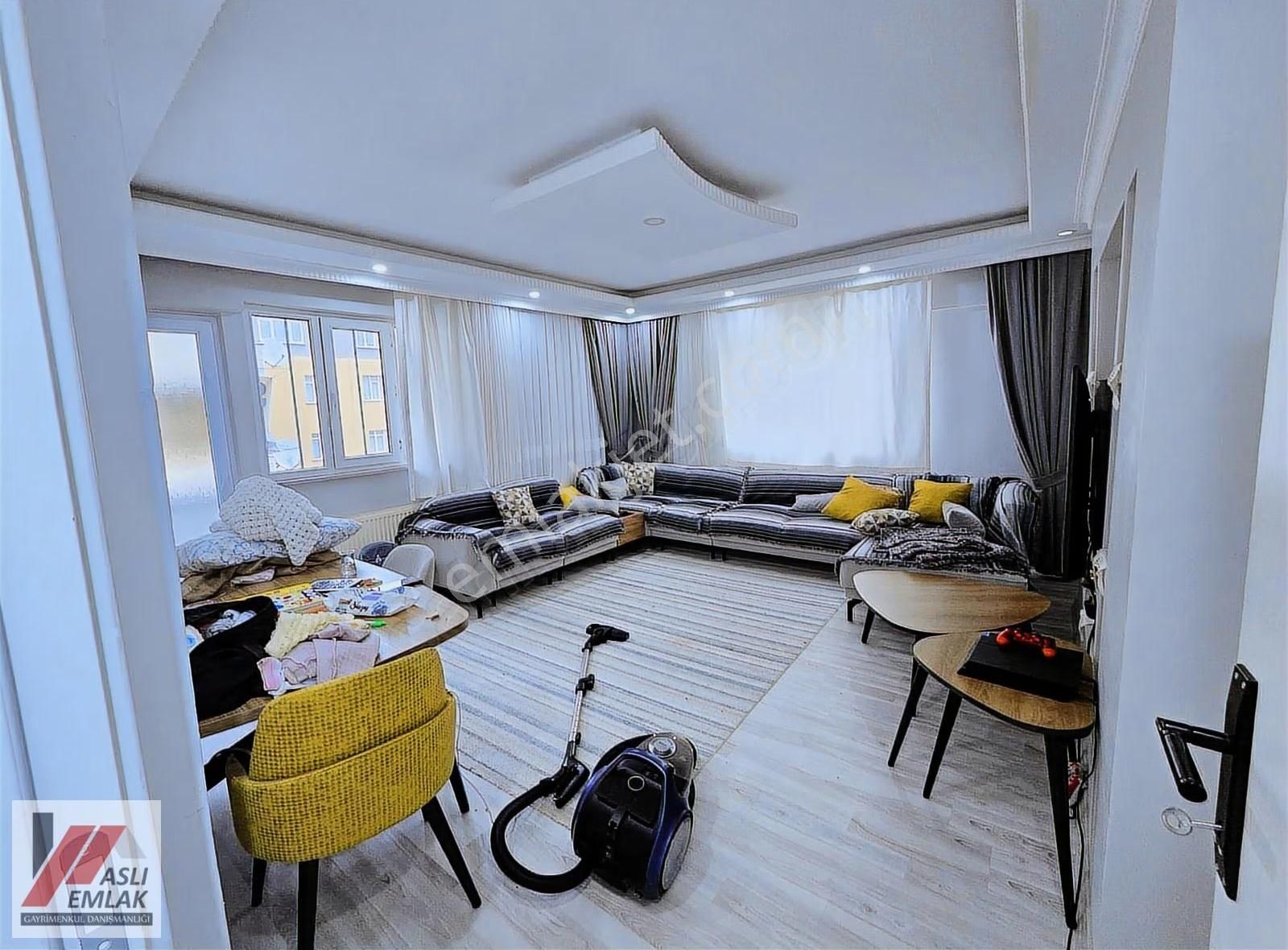 Aslı Emlaktan Gazi Mah. Satılık Masrafsız 2+1 Daire