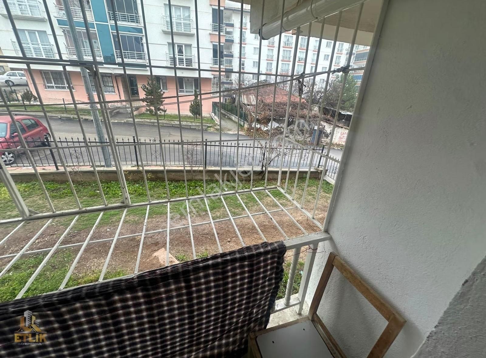 Etlik'den Karakeçili Cadde Paraleli 3+1 Masrafsız Kiralık !!!! - Görsel 2