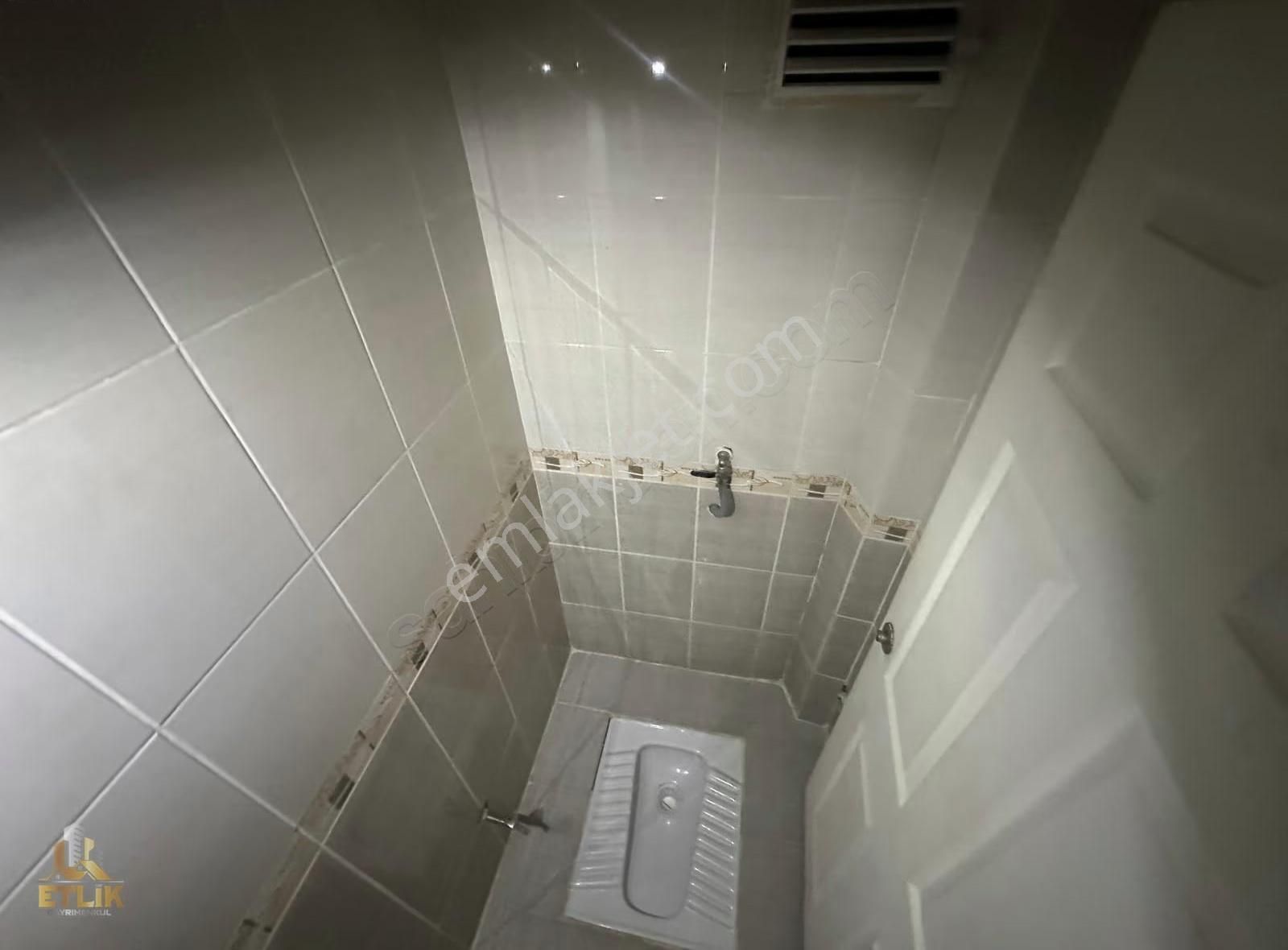Etlik'den Karakeçili Cadde Paraleli 3+1 Masrafsız Kiralık !!!! - Görsel 3