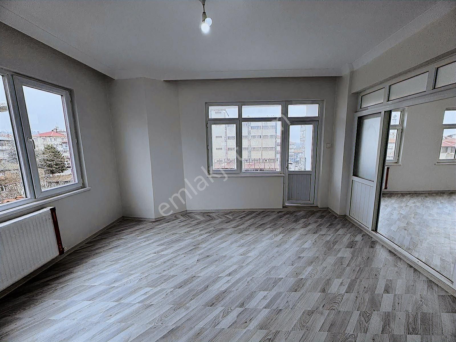 Sakarya Kocaali Merkez Mahallede 3.katta 3+1 Daire - Görsel 23