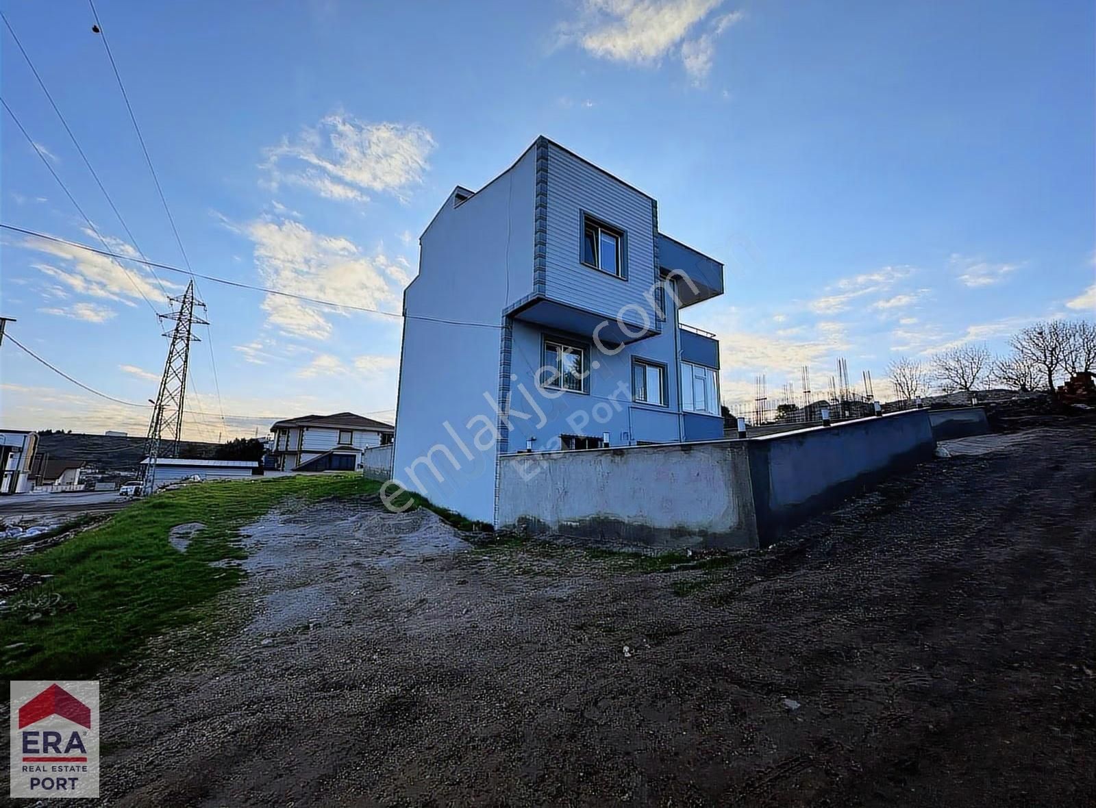 Era Port Güvencesiyle Kuva-i Mıllıye Mahallesinde Mustakil Villa - Görsel 4