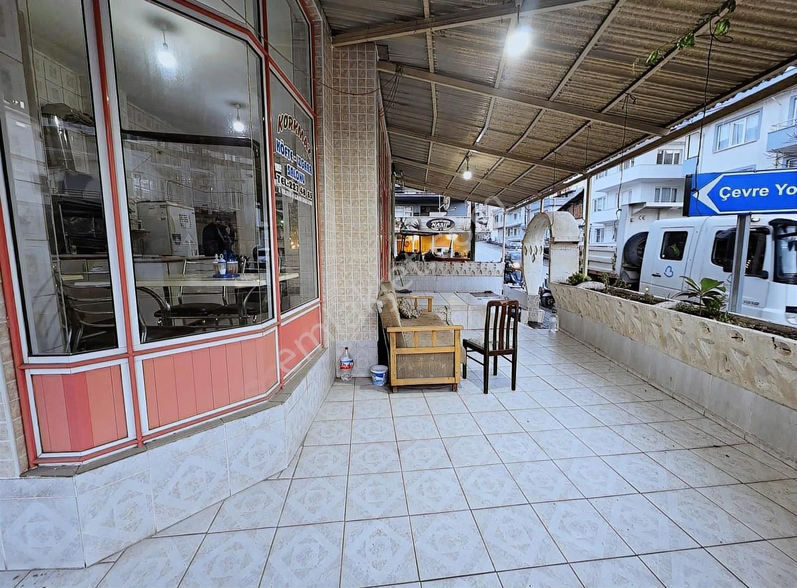 2 Caddeye Köşe Konumda 100 M2 Kiralık Dükkan - Görsel 13