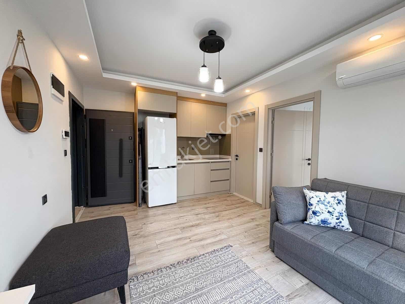 Lara Güzeloba'da Satılık 1+1 Havuzlu Bahçe Katı Eşyalı Daire - Görsel 2