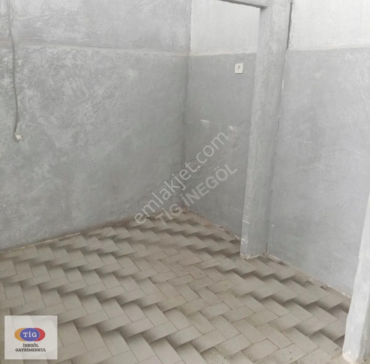 Tig'den İnegöl'de En İşlek Caddede Kiralık Dükkan - Görsel 2