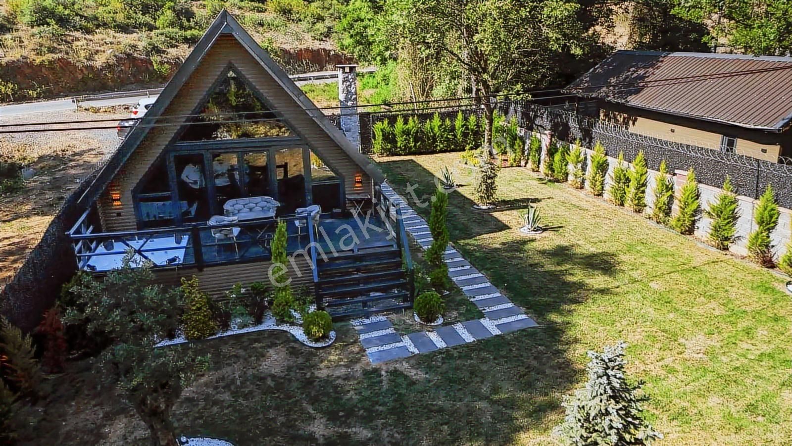 Anayol Üzeri Doğa İle İç İçe 152 M2 Lüx Yapı Resmi Kapı Numaralı