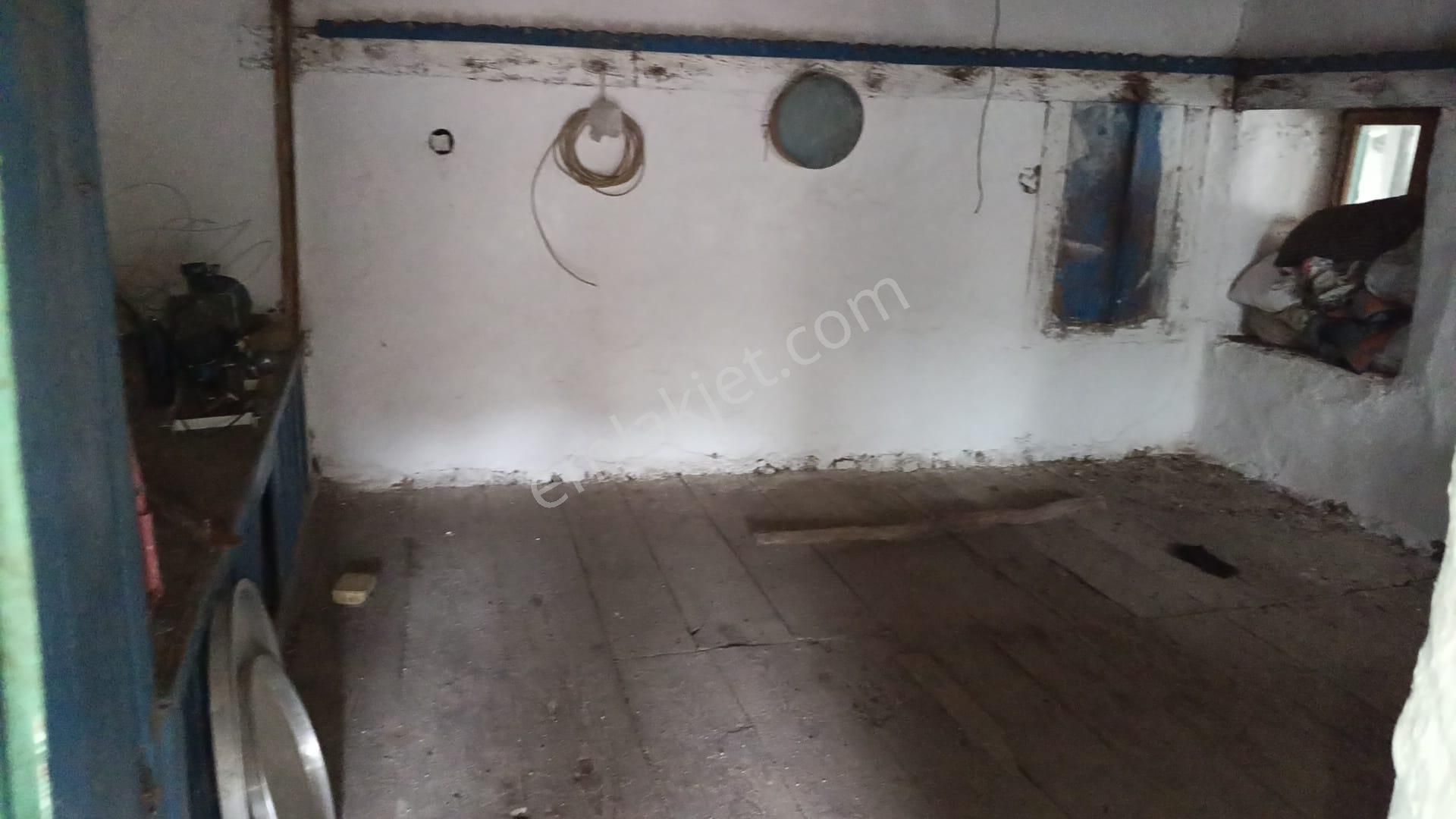 Bergama Karalar Köyünde Oturmaya Hazır Bahçeli 2+1 Müstakil Ev - Görsel 15