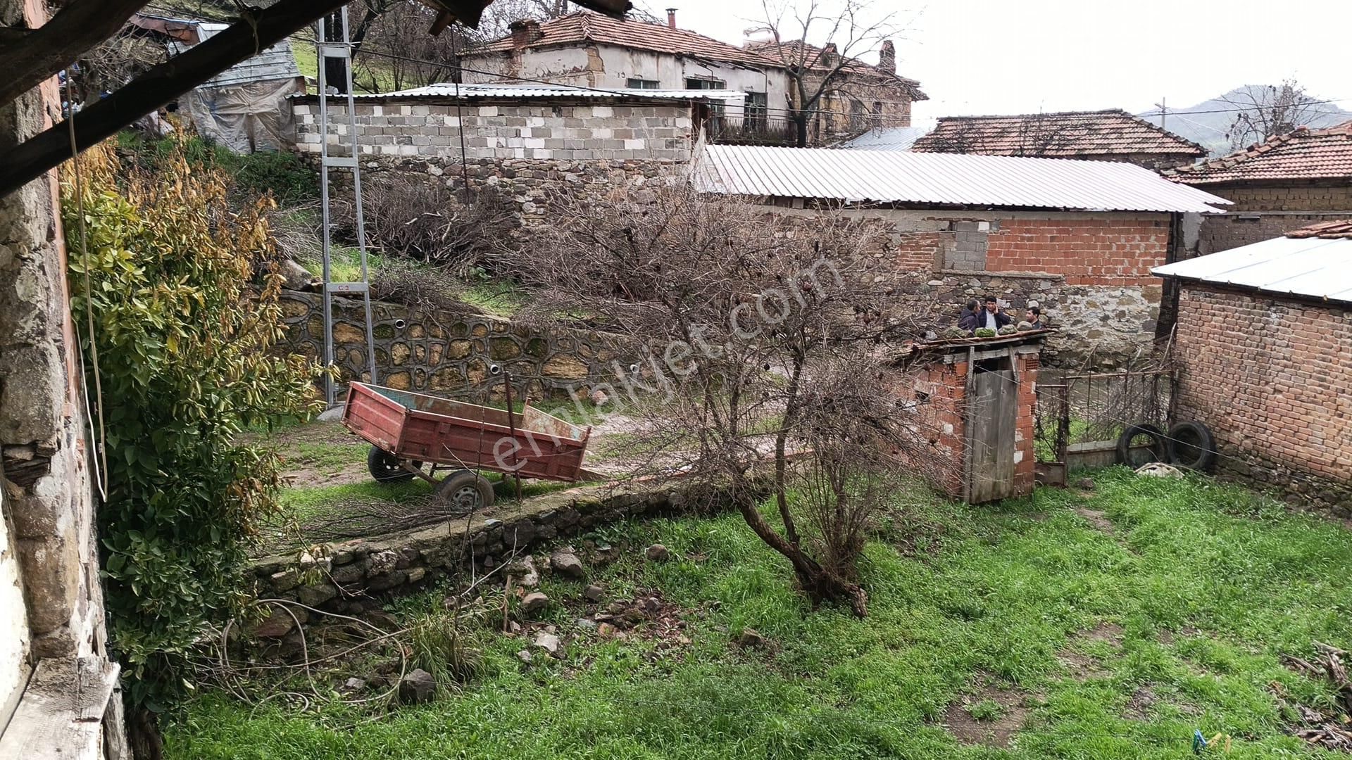 Bergama Karalar Köyünde Oturmaya Hazır Bahçeli 2+1 Müstakil Ev - Görsel 11