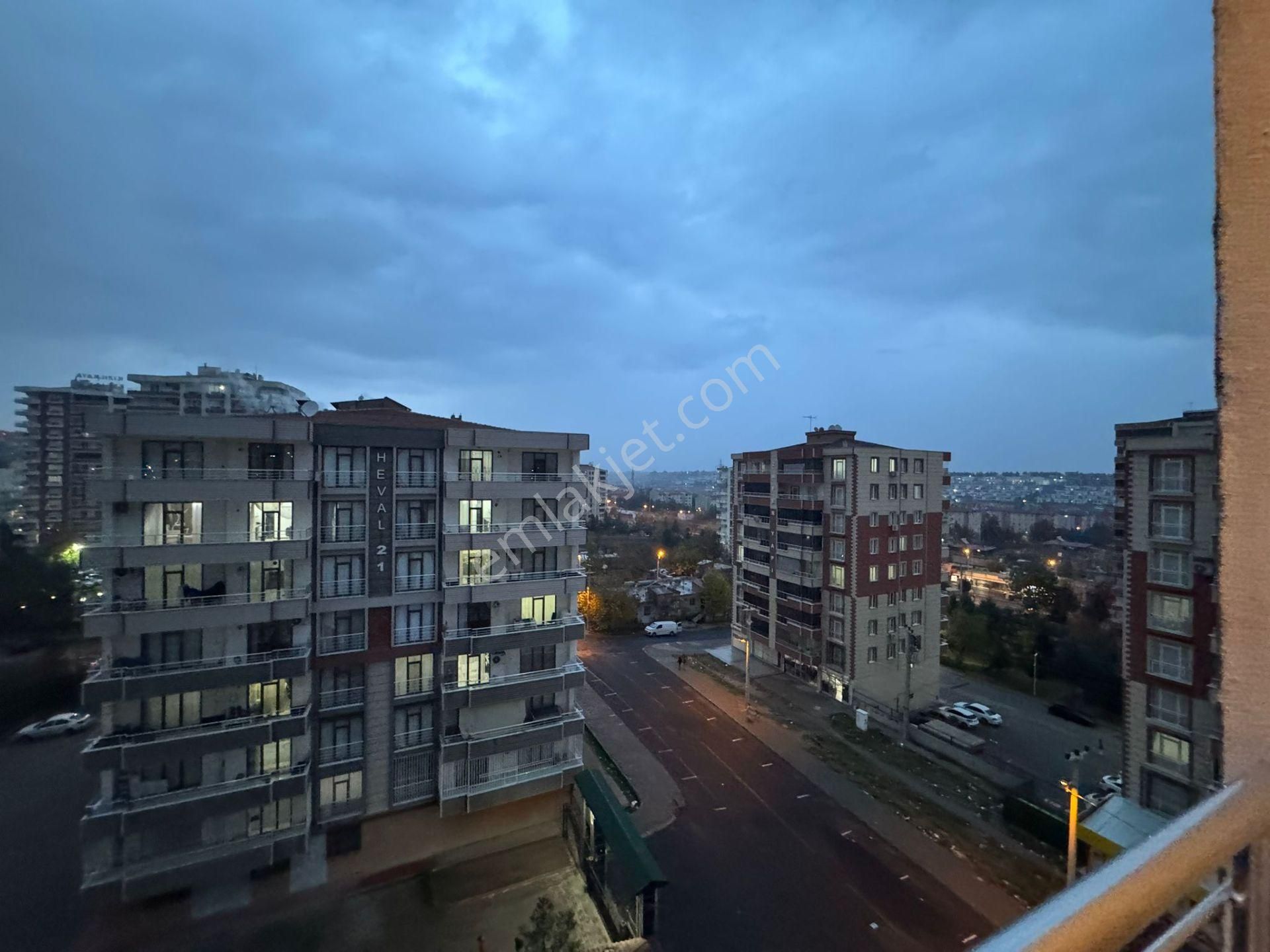 Diyarbakırın En Güzel Manzaralı 3+1 Kiralık Dairesi - Görsel 18