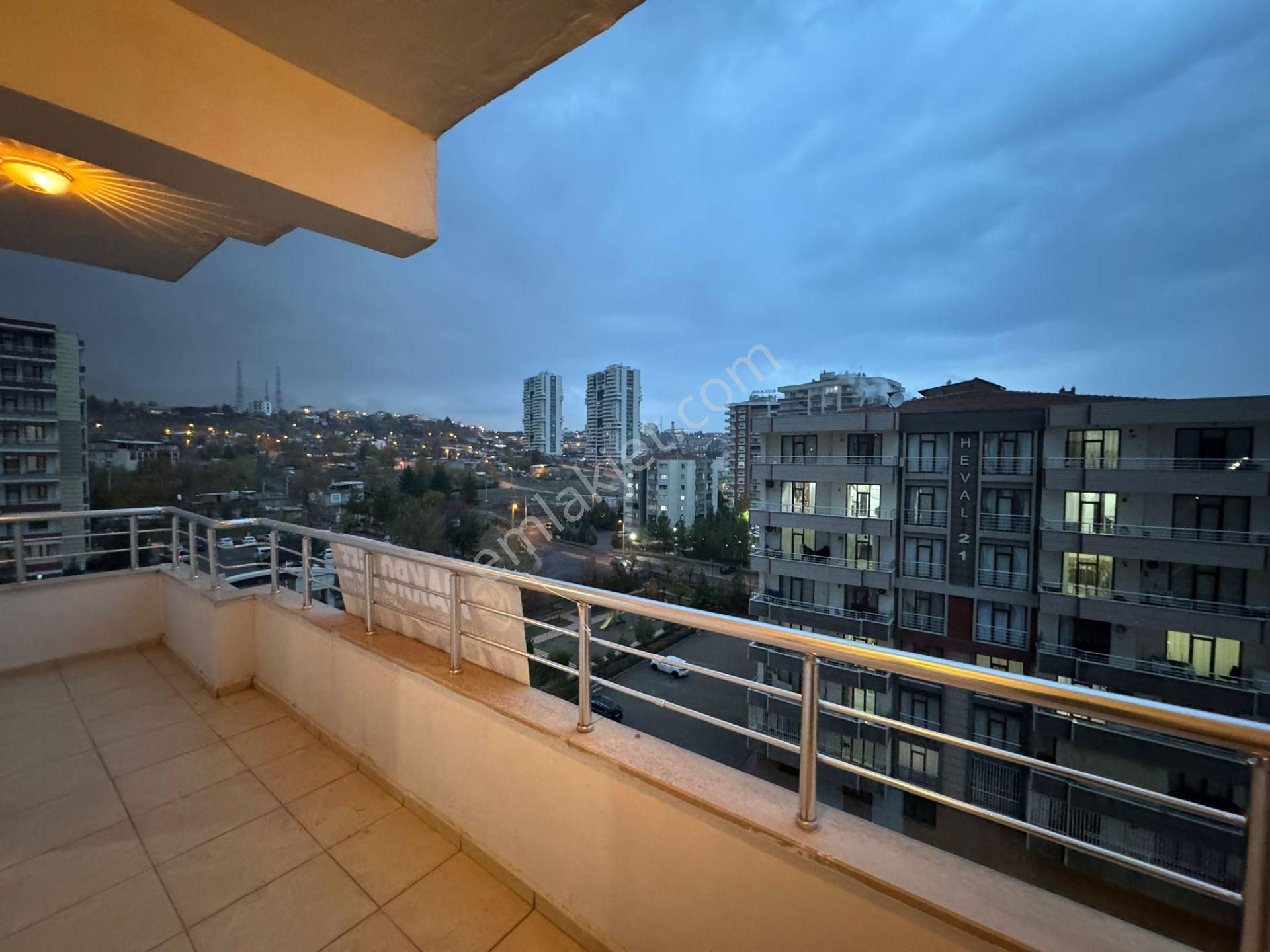 Diyarbakırın En Güzel Manzaralı 3+1 Kiralık Dairesi - Görsel 16