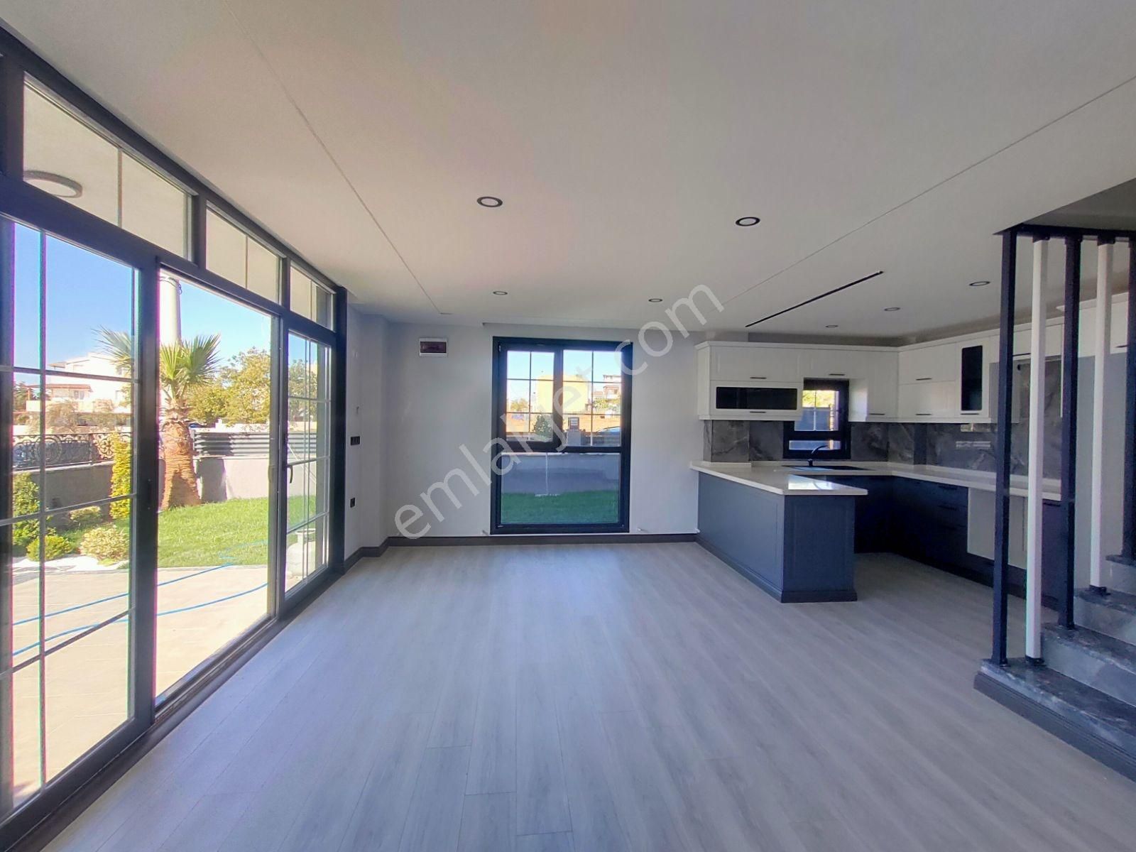 Kartallar'dan Yeniçiftlik Merkezde Kaliteli Ve Ferah Lüks Villa. - Görsel 31