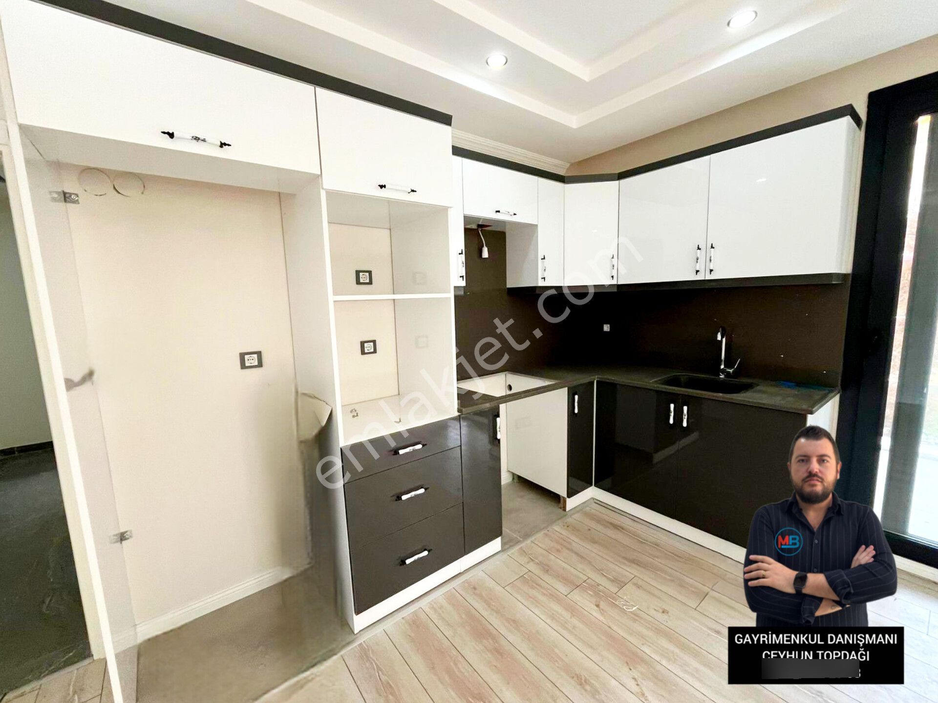 Didim'de Satılık 1+1 Sıfır Giriş Kat Bahçeli Denize 5 Dk Mesafede - Görsel 13