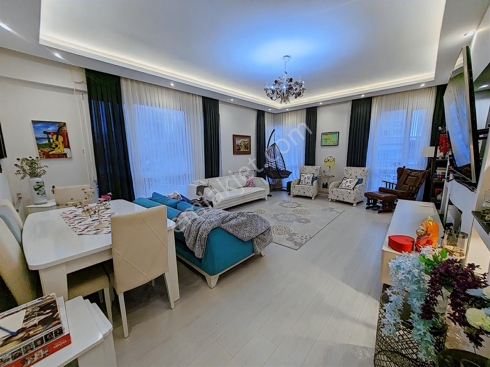 Turyap Hürriyetten Denli Royal Residansda 4+1 Satılık Daire - Görsel 11