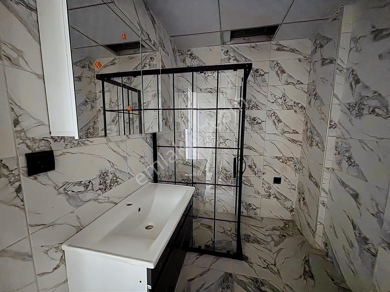 Esradan 2+1 Mutfak Salon Ayrı Ebeveyn Banyolu Luks Geniş Daire - Görsel 17