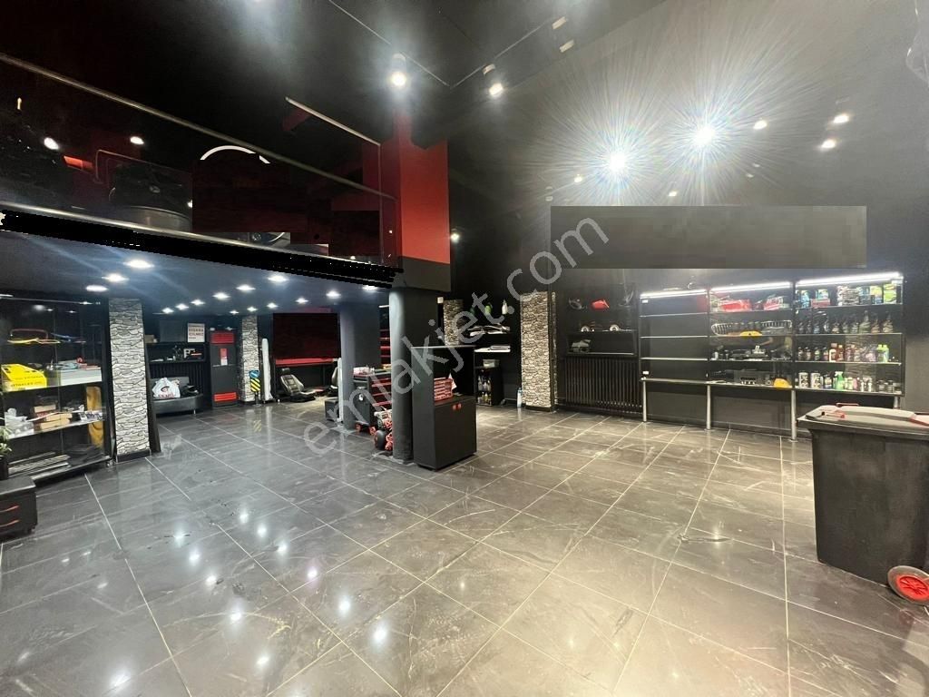 Acıbadem Caddesinde Araç Girişli Yüksek Tavanlı Geniş Cepheli - Görsel 6