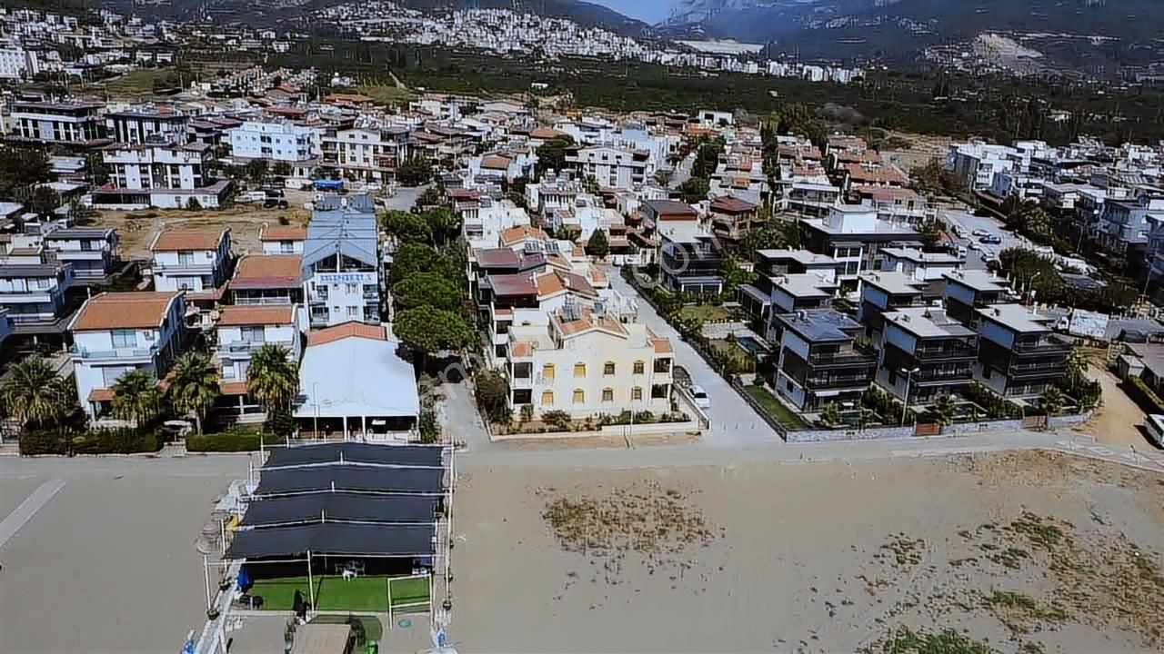 Gümüldür Sahilde Alman Mimarisi Geniş Ferah Villa - Görsel 13