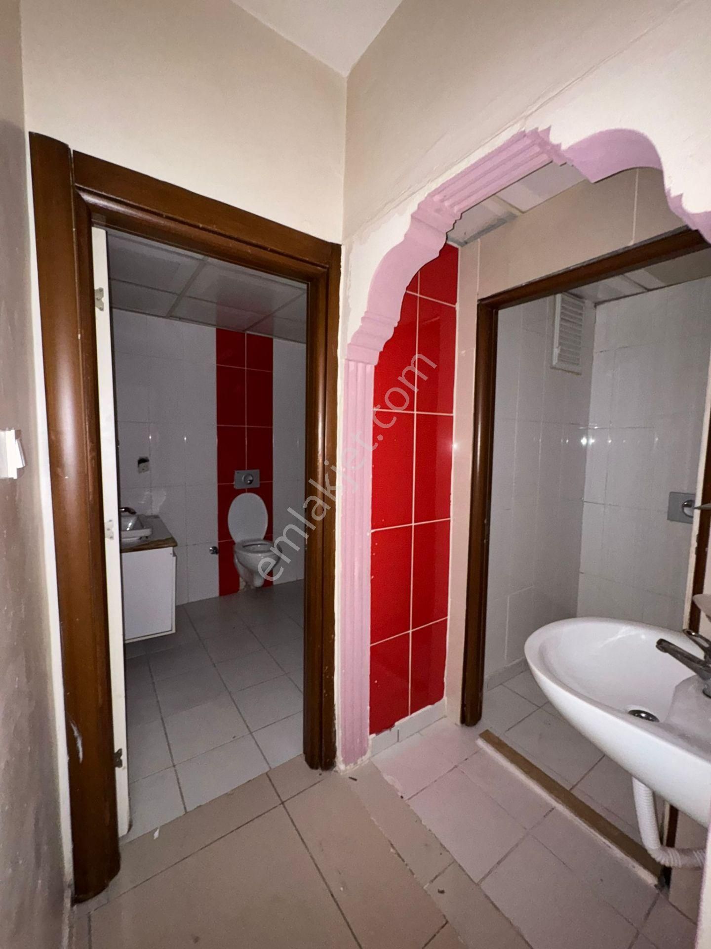 Havalmanı Kavşağında Cadde Üstü 2+1 En Uygun Fiyatlı Yüksek Giriş Daire !!! - Görsel 15