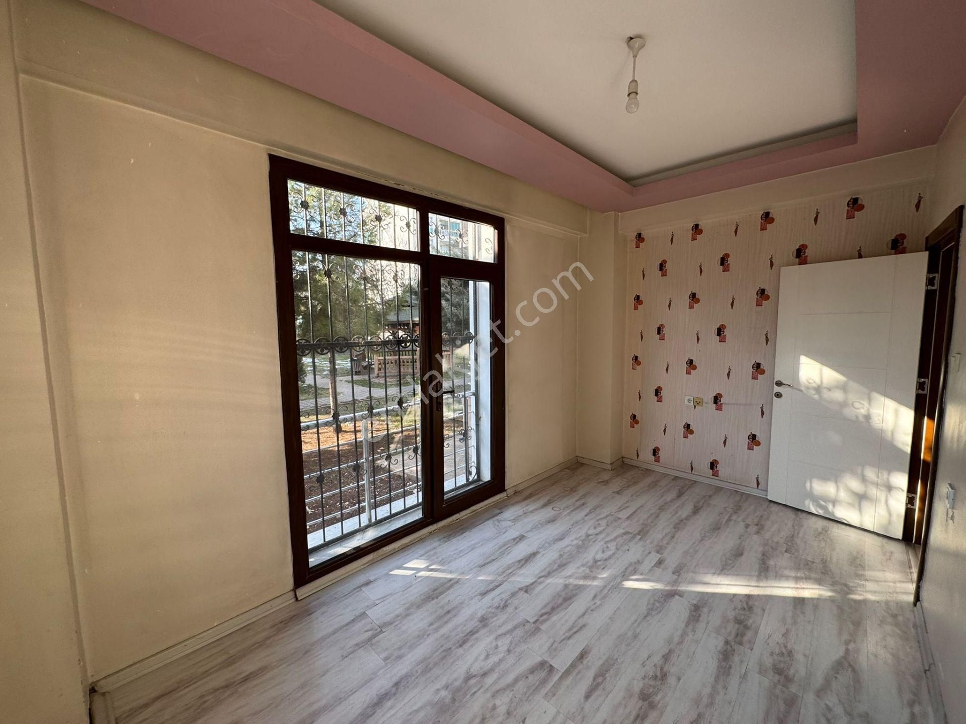 Havalmanı Kavşağında Cadde Üstü 2+1 En Uygun Fiyatlı Yüksek Giriş Daire !!! - Görsel 10