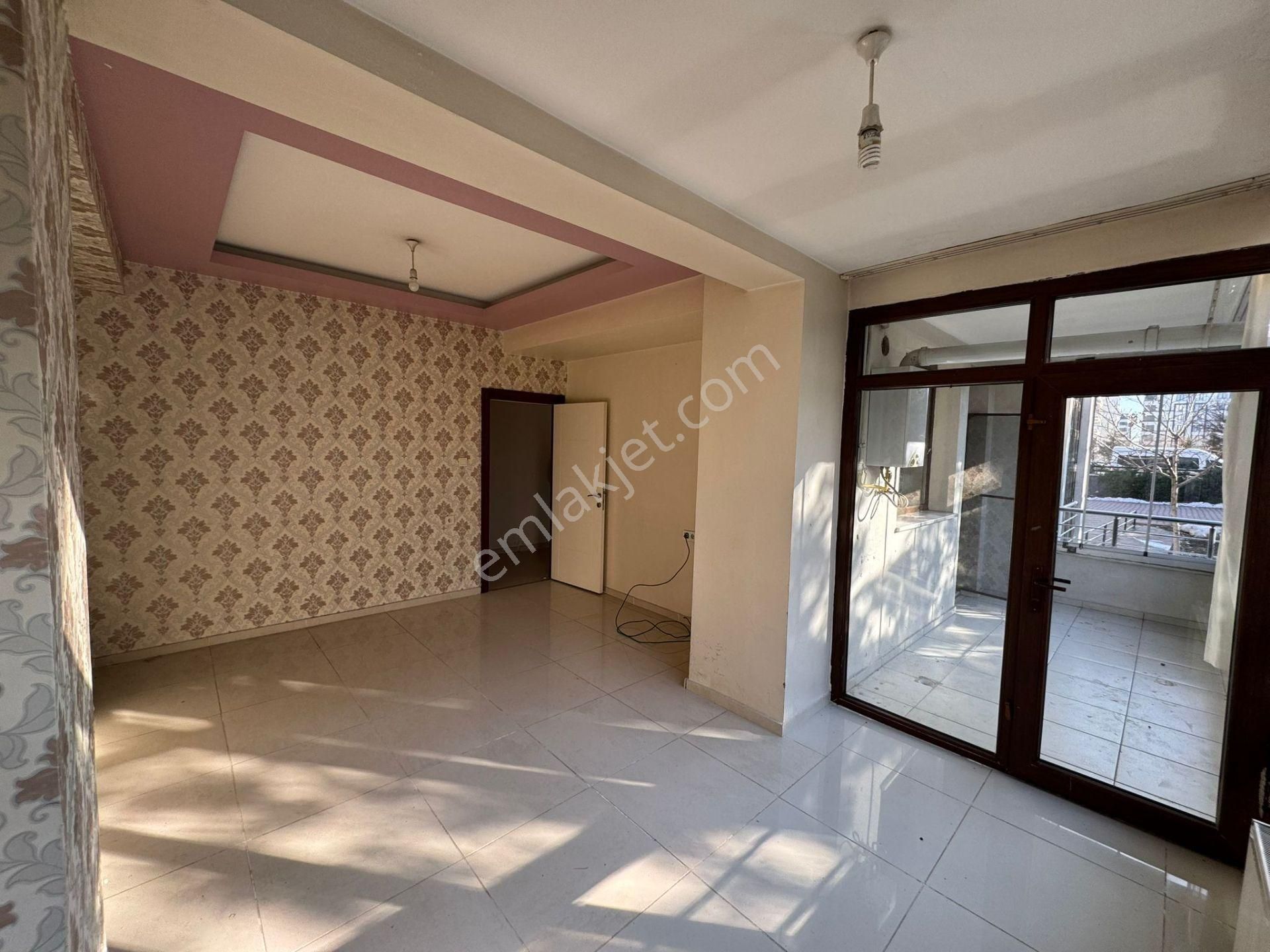 Havalmanı Kavşağında Cadde Üstü 2+1 En Uygun Fiyatlı Yüksek Giriş Daire !!! - Görsel 6