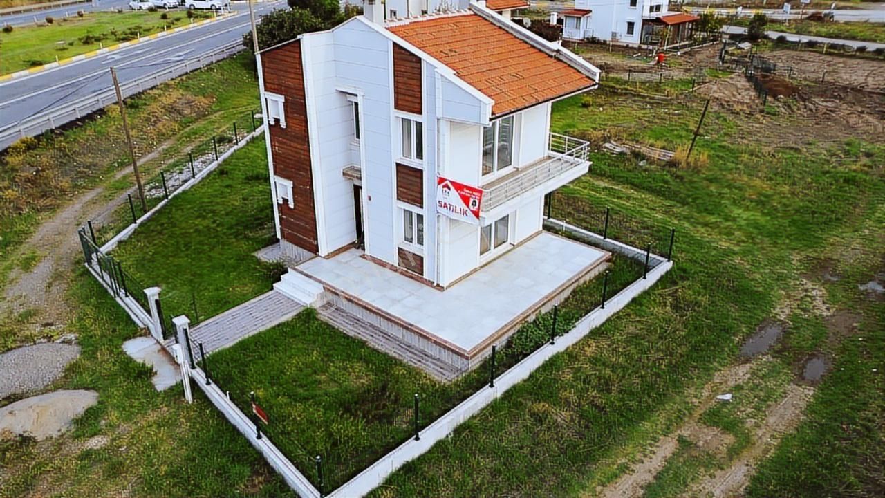 Era Angel'dan Altınova'da Geniş Bahçeli 2+1 Satılık Villa - Görsel 4