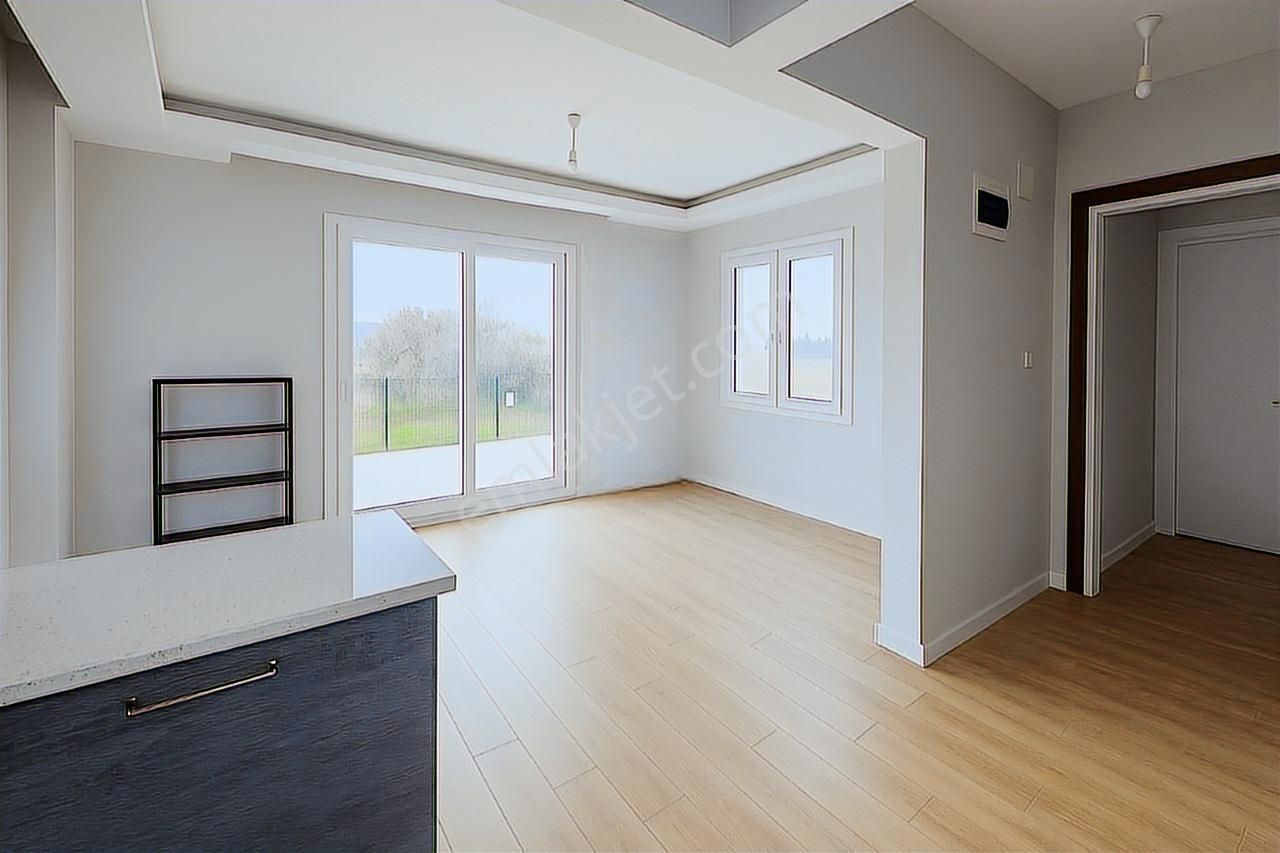 Era Angel'dan Altınova'da Geniş Bahçeli 2+1 Satılık Villa - Görsel 3