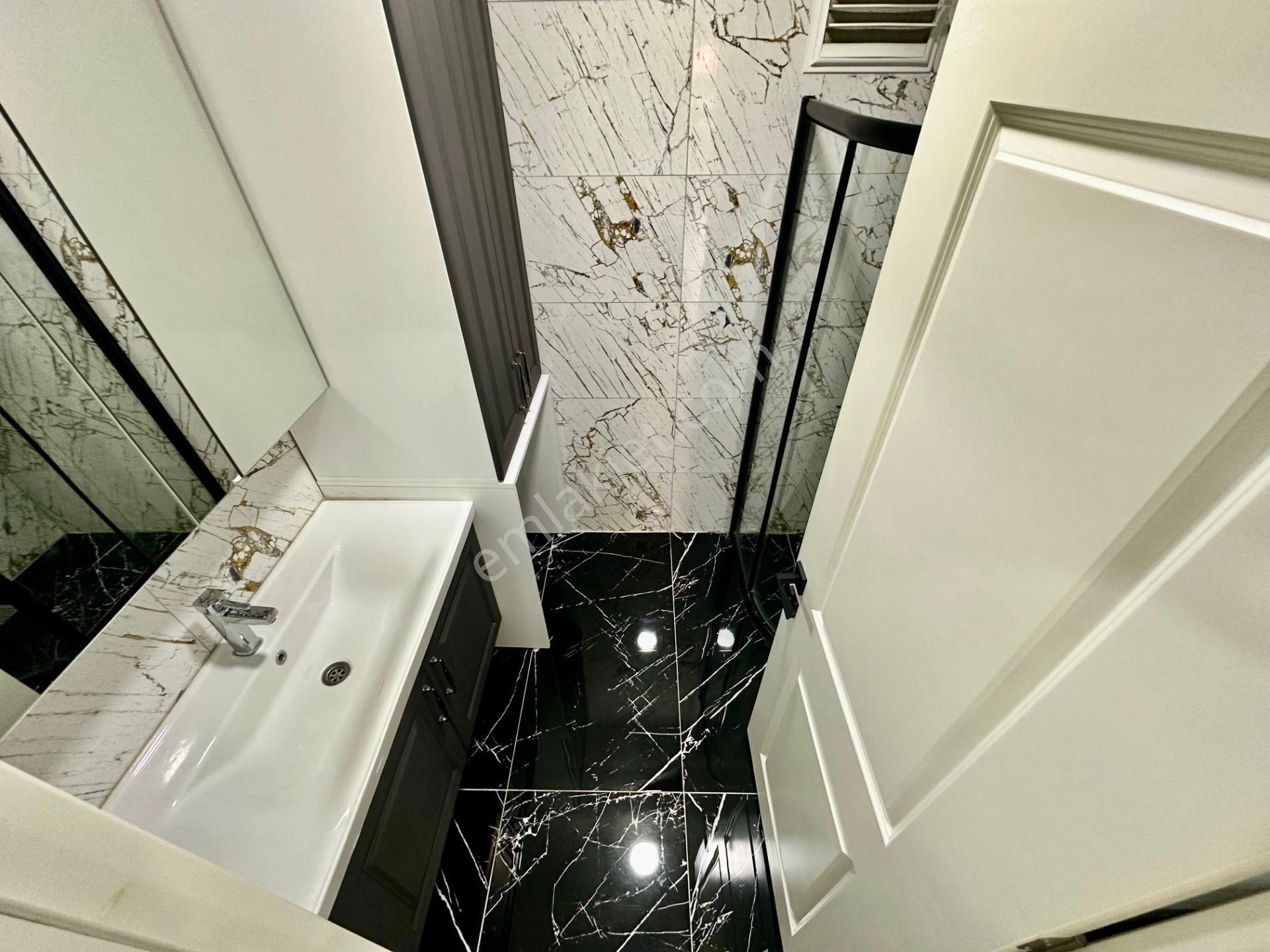 ꧁ay Emlaktan꧂akçay'da Devasaa Balkonlu Ön Cephe Kapalı Otoparklı Müstakil Tadında Satılık 2+1 Daire - Görsel 29