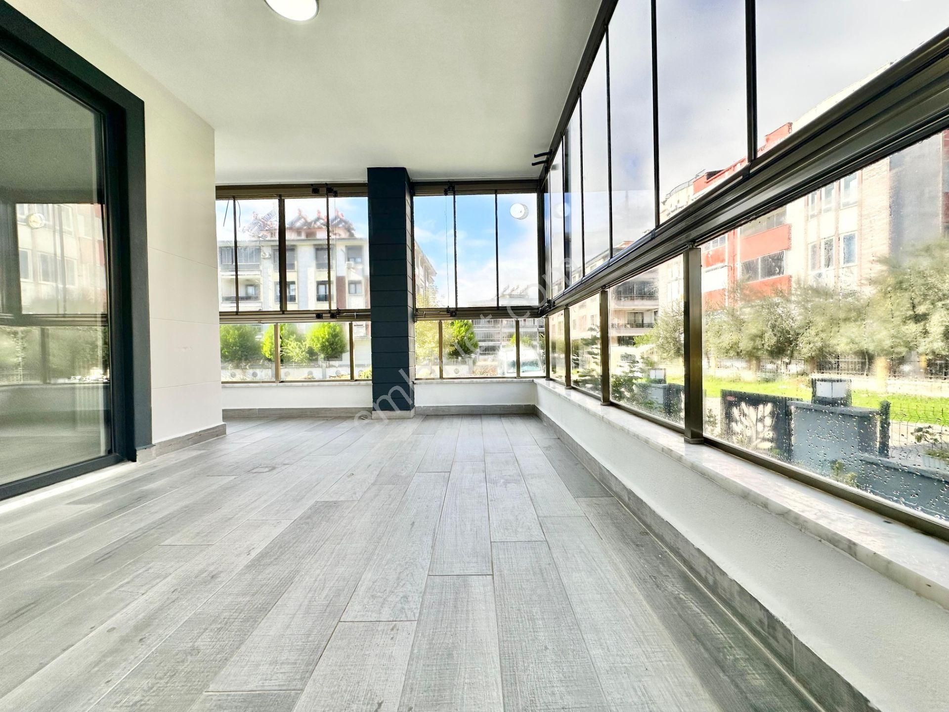 ꧁ay Emlaktan꧂akçay'da Devasaa Balkonlu Ön Cephe Kapalı Otoparklı Müstakil Tadında Satılık 2+1 Daire