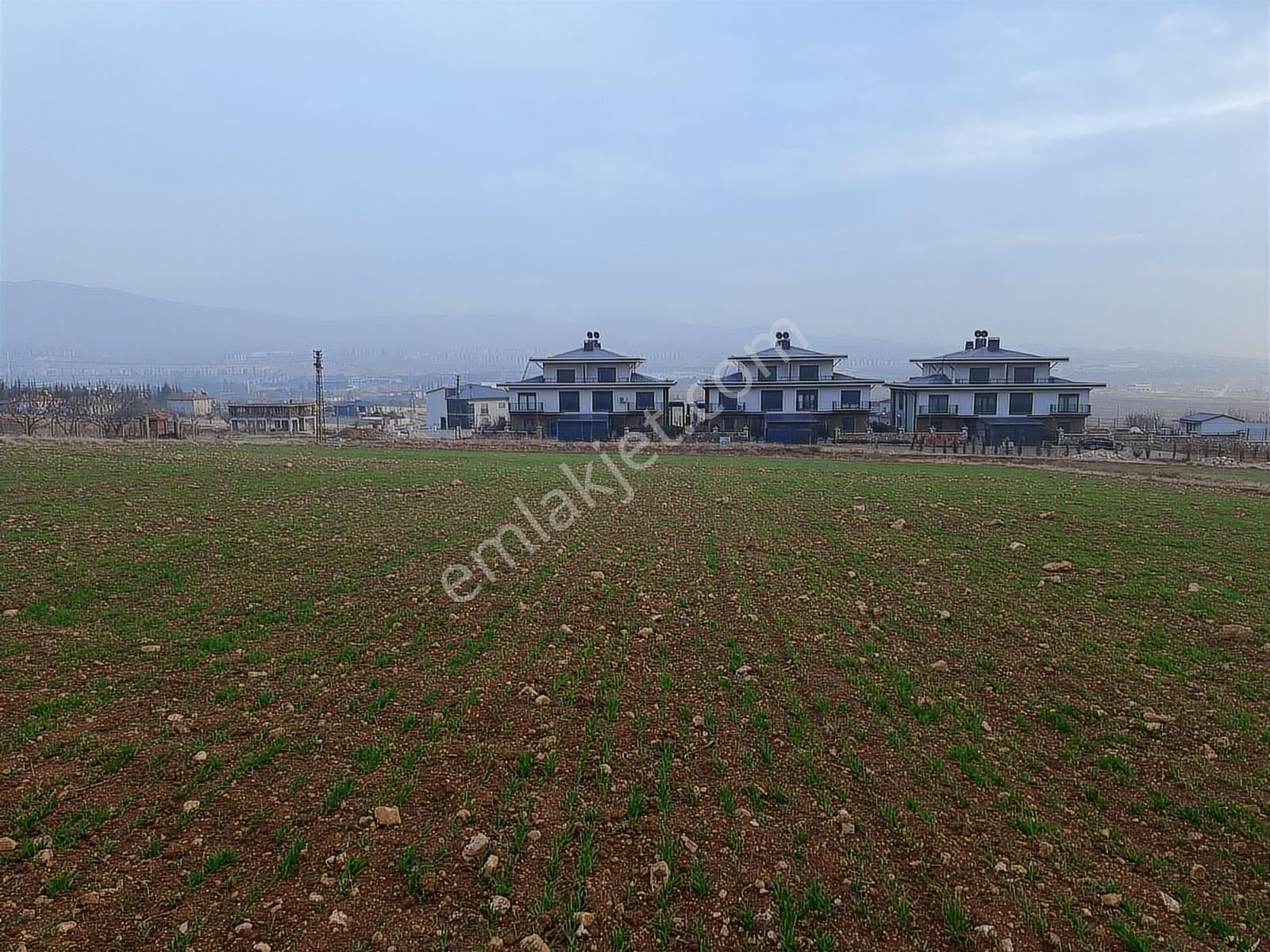 Hilalkent'te İmarlı Villa Yapımına Uygun Süper Yatırımlık Arsa