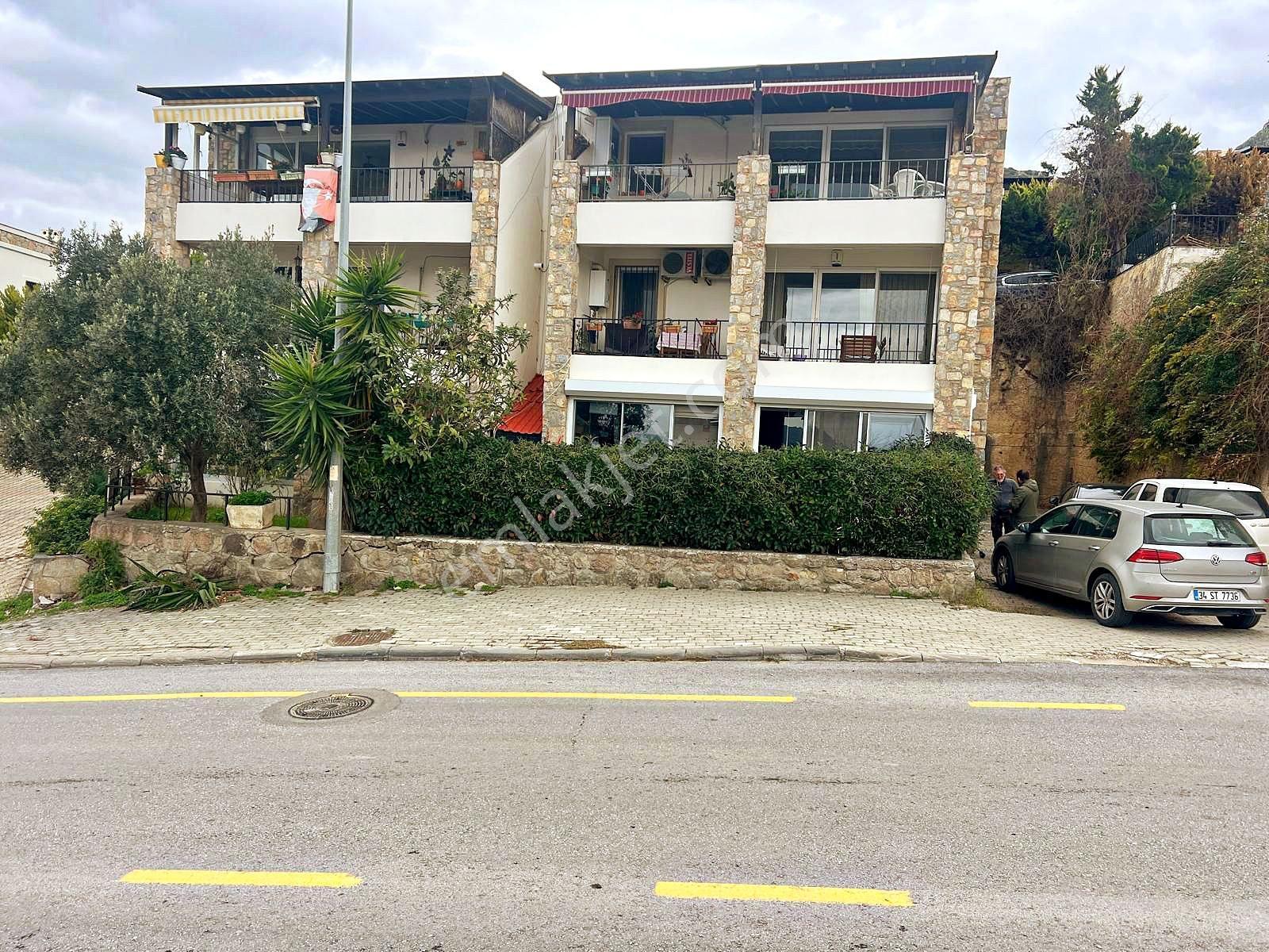 Turgutreis Ana Cadde Üzerinde 3+1 Komple Yenilenmiş Daire - Görsel 17
