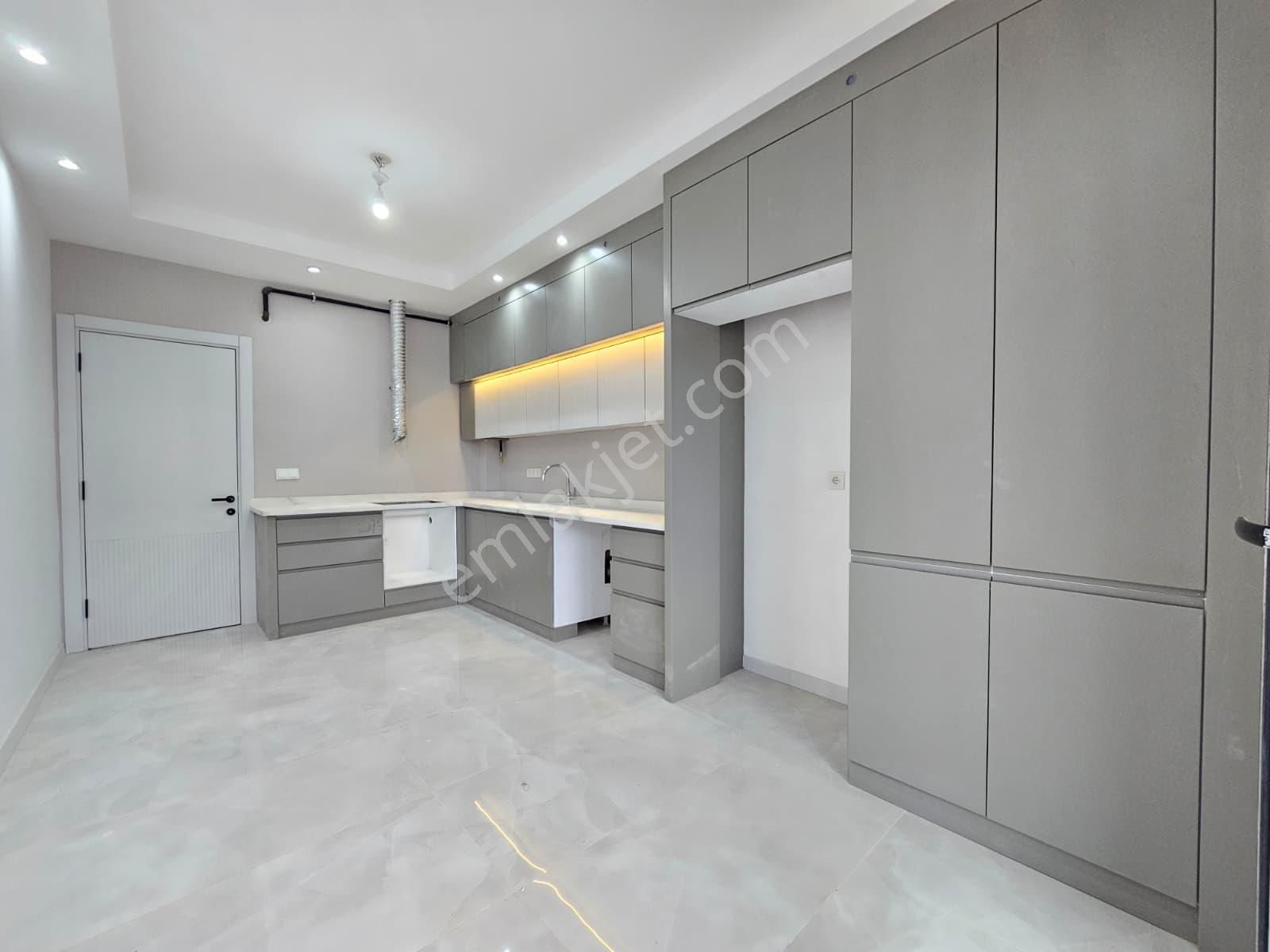 Denizli Çakmak Ta Satılık 3+1 170 M2 Ebeveyn Banyolu Ultra Lüks Daireler