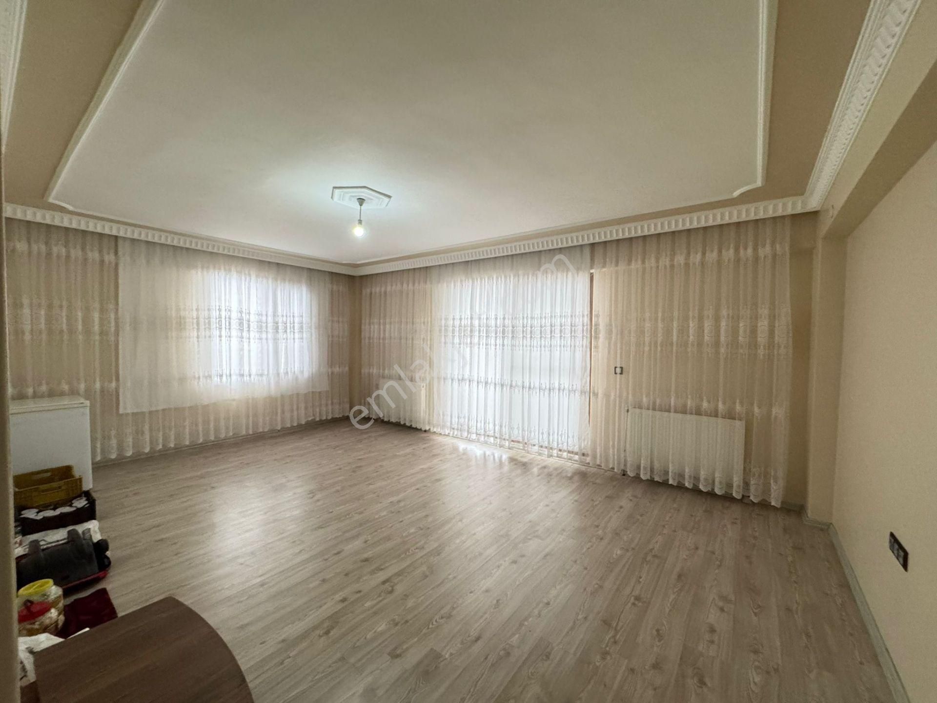 Üçkuyular Girişinde Accill Satılık 3+1 Bakımlı Temiz Geniş Daire - Görsel 2