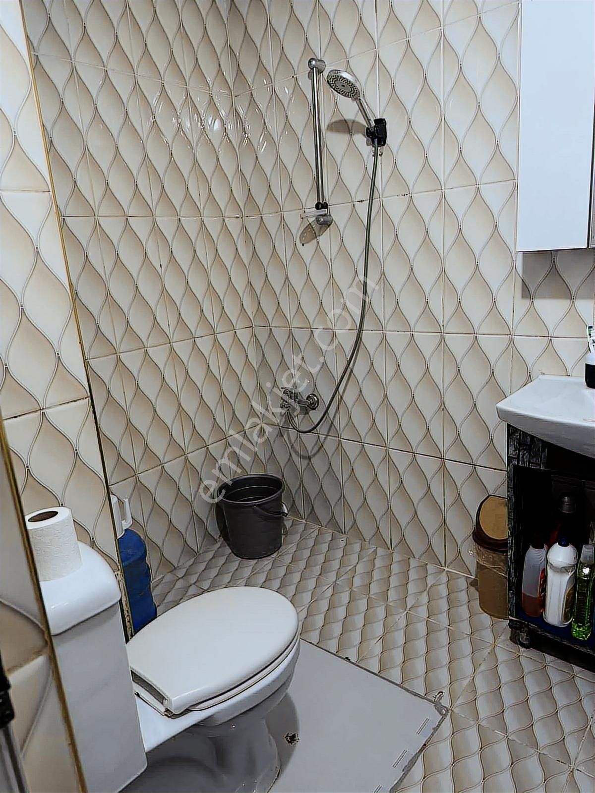 Hamitlerde Pazarın Dibinde 3 Katlı Müstakil Bina - Görsel 2