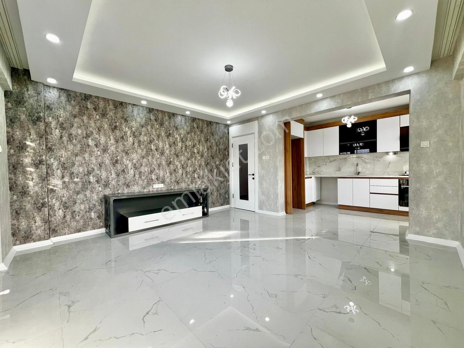 ꧁ay Emlaktan꧂akçay'da Denize 400 M Müstakil Tadında Şık Tasarımlı Çift Banyo Satılık 2+1 Lüx Daire