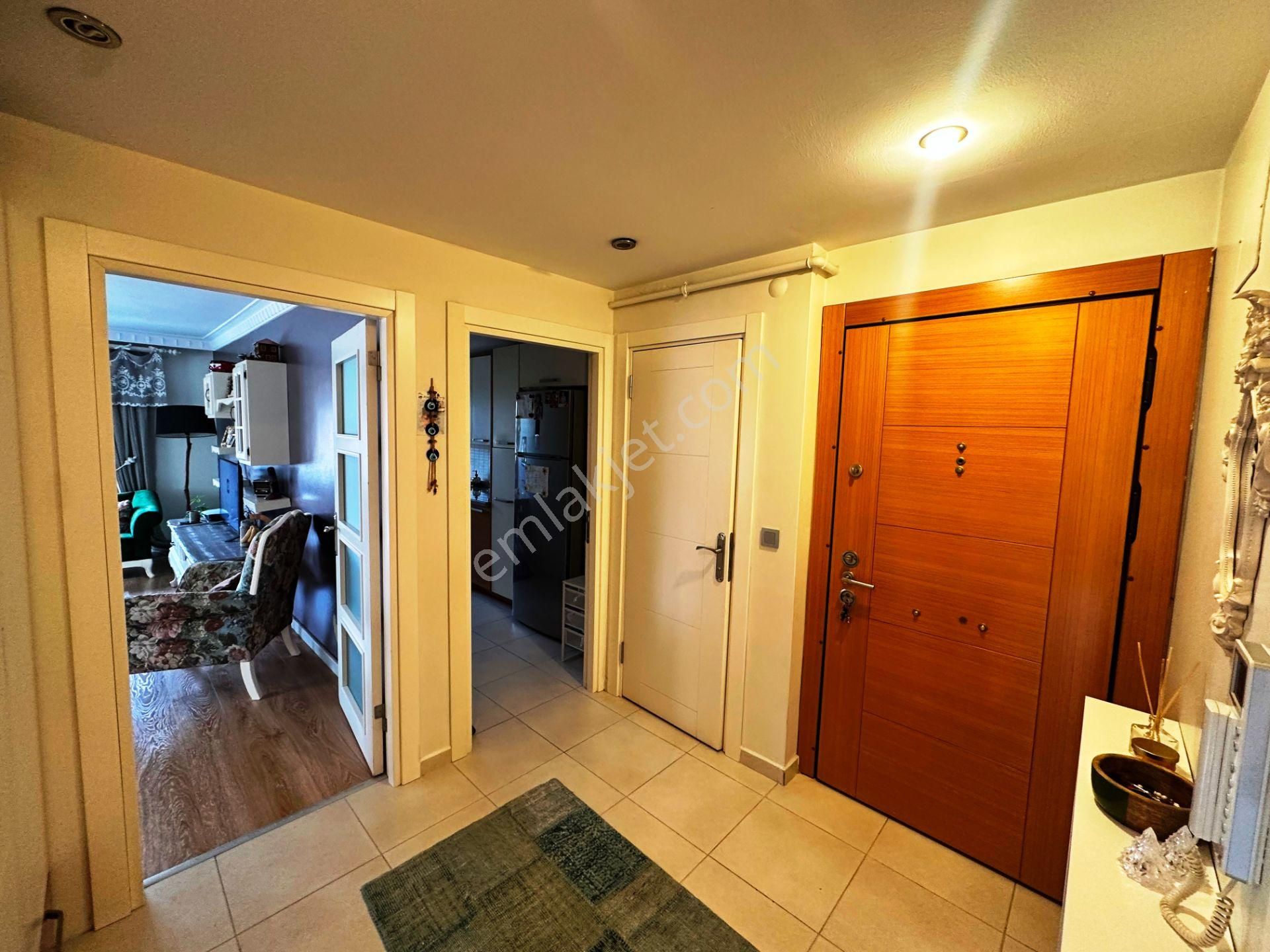 Altıntepe'de 14 Yıllık İskanlı 2.kat Kiracısız 125m2 Satılık 3+1 - Görsel 18