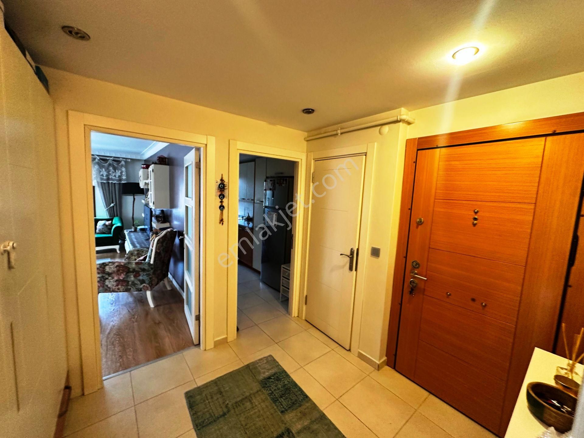 Altıntepe'de 14 Yıllık İskanlı 2.kat Kiracısız 125m2 Satılık 3+1 - Görsel 17