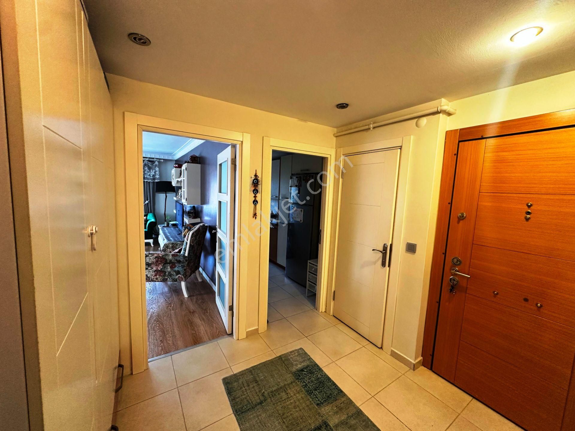 Altıntepe'de 14 Yıllık İskanlı 2.kat Kiracısız 125m2 Satılık 3+1 - Görsel 19