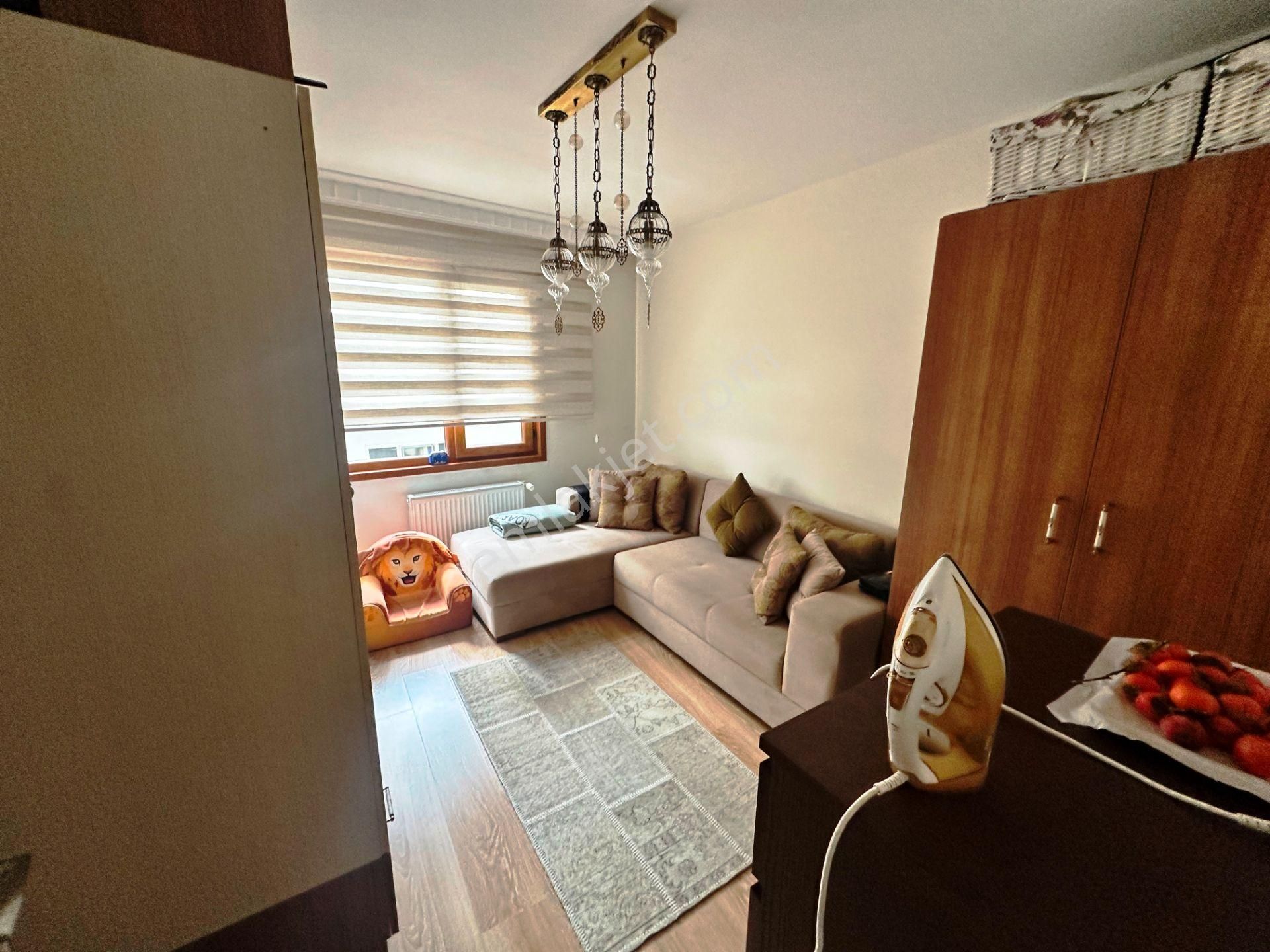 Altıntepe'de 14 Yıllık İskanlı 2.kat Kiracısız 125m2 Satılık 3+1 - Görsel 15