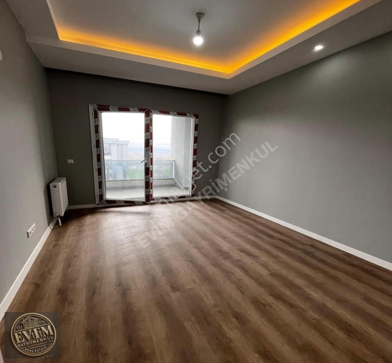 Evim'den Tepede Site İçi Muhteşem Teraslı 260m2 3+1 Arakat Daire - Görsel 12