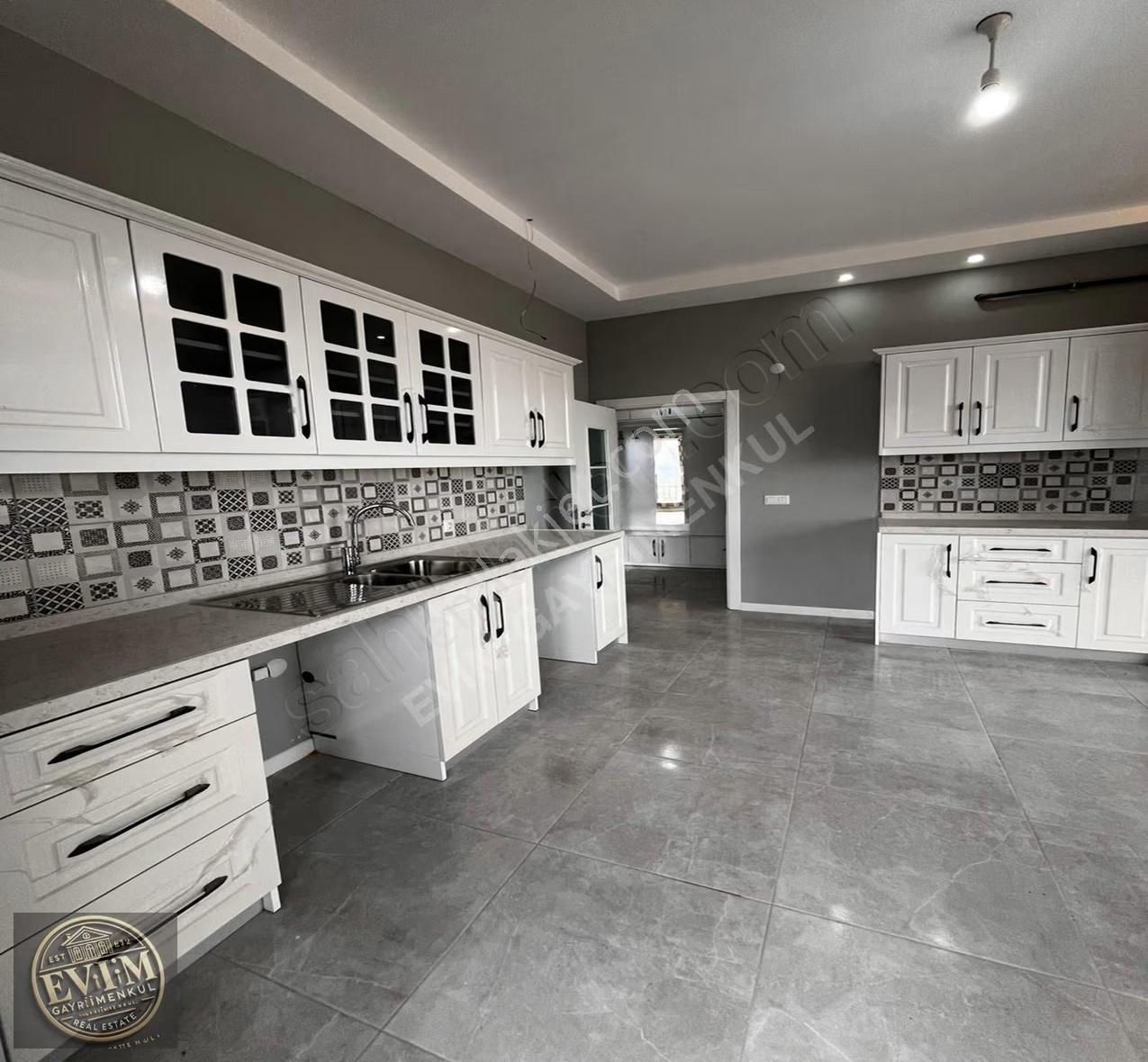 Evim'den Tepede Site İçi Muhteşem Teraslı 260m2 3+1 Arakat Daire - Görsel 6