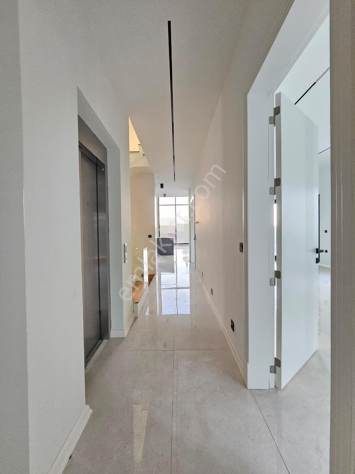 Denizli Şirinköy De Havuzlu Asansörlü Hamam Ve Saunalı Ultra Lüks Konsept Villa - Görsel 27