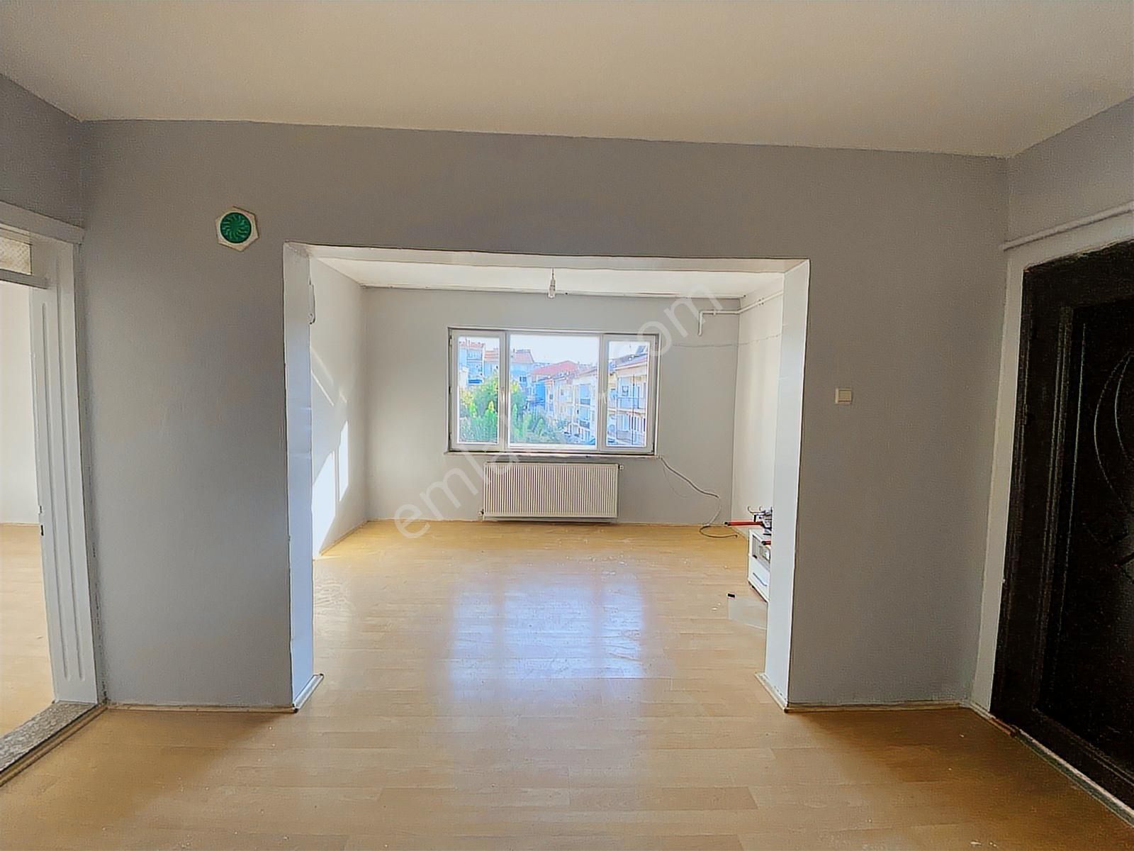 Altınbaş Emlaktan Burhaniye Mah'de Kiralık 2+1 Daire - Görsel 3