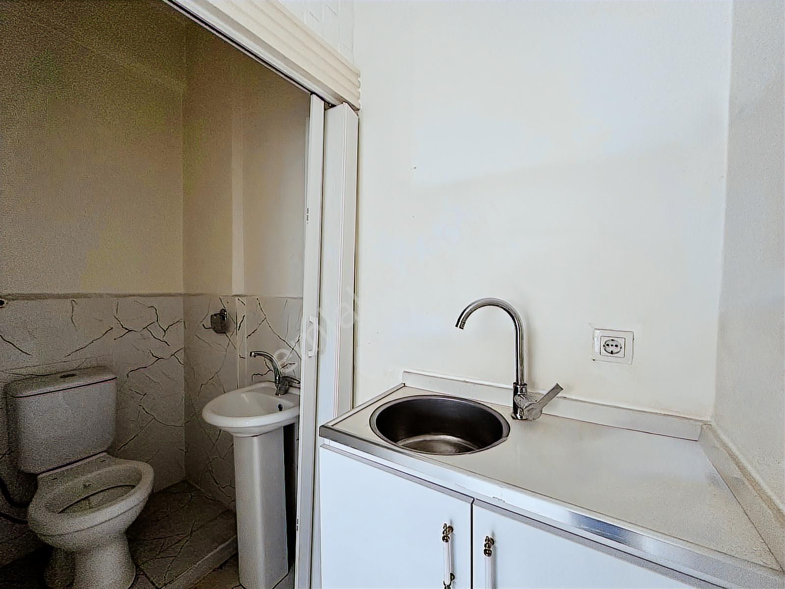 Gzt. Hasan Tahsin Cad Satılık Kiracısız İş Yeri - Hastane Yakını - Görsel 9