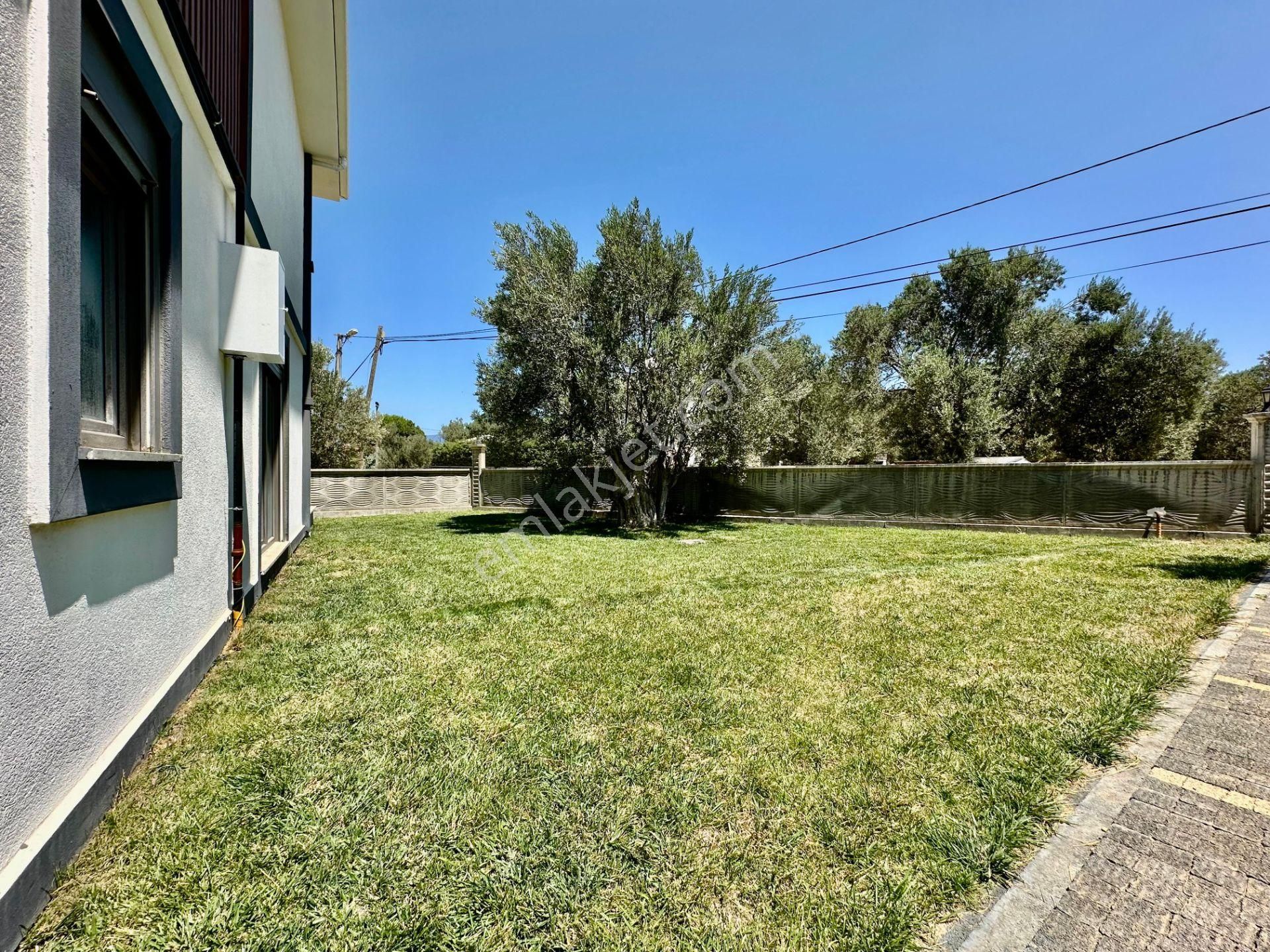 ✨akçay Ay Emlak'tan✨pelitköy'de Denize Sadece 100 Mt Doğa İle İç İçe Satılık 3+1 Lüx Müstakil Villa - Görsel 27