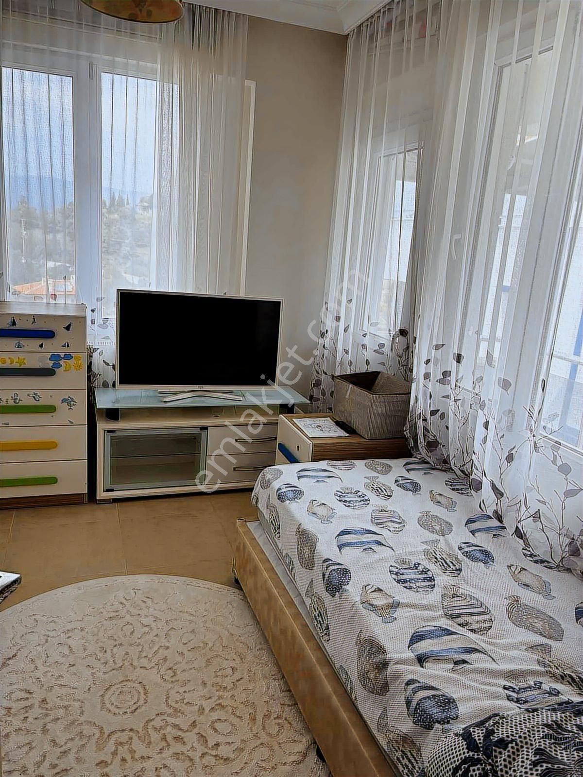 Milas Güllük Mah. Satılık Deniz Manzaralı Tripleks Villa - Görsel 3