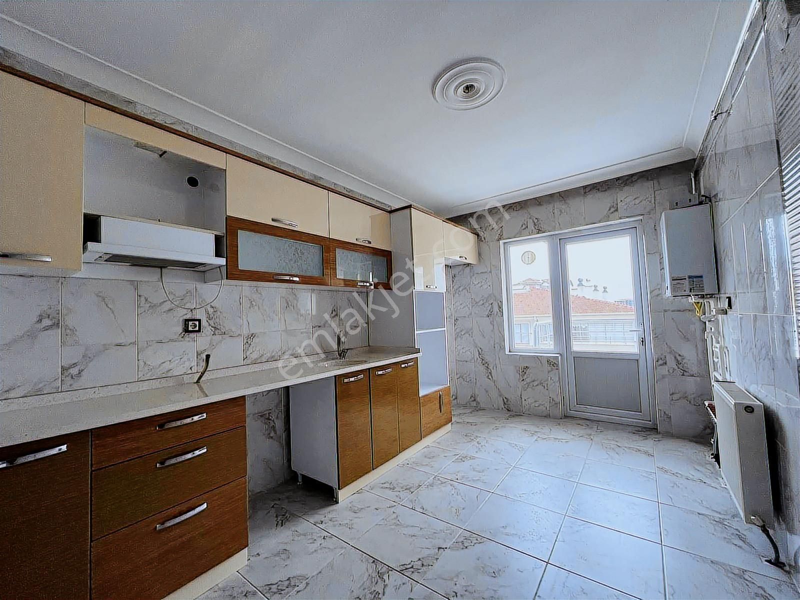 Yüce'den ▓ Güney.c 3+1,teras Balkon,kapalı Otopark Kök Tapu Site - Görsel 2