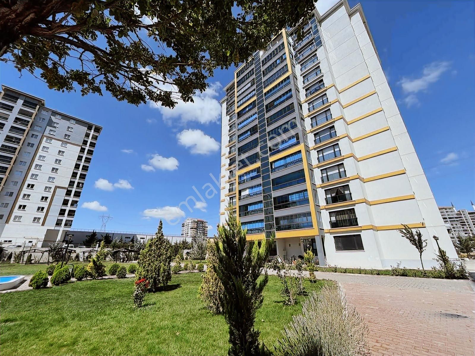 Yüce'den ▓yaşamkent Vip Konutların'da 4+1 Güney .c Havuz Manzara