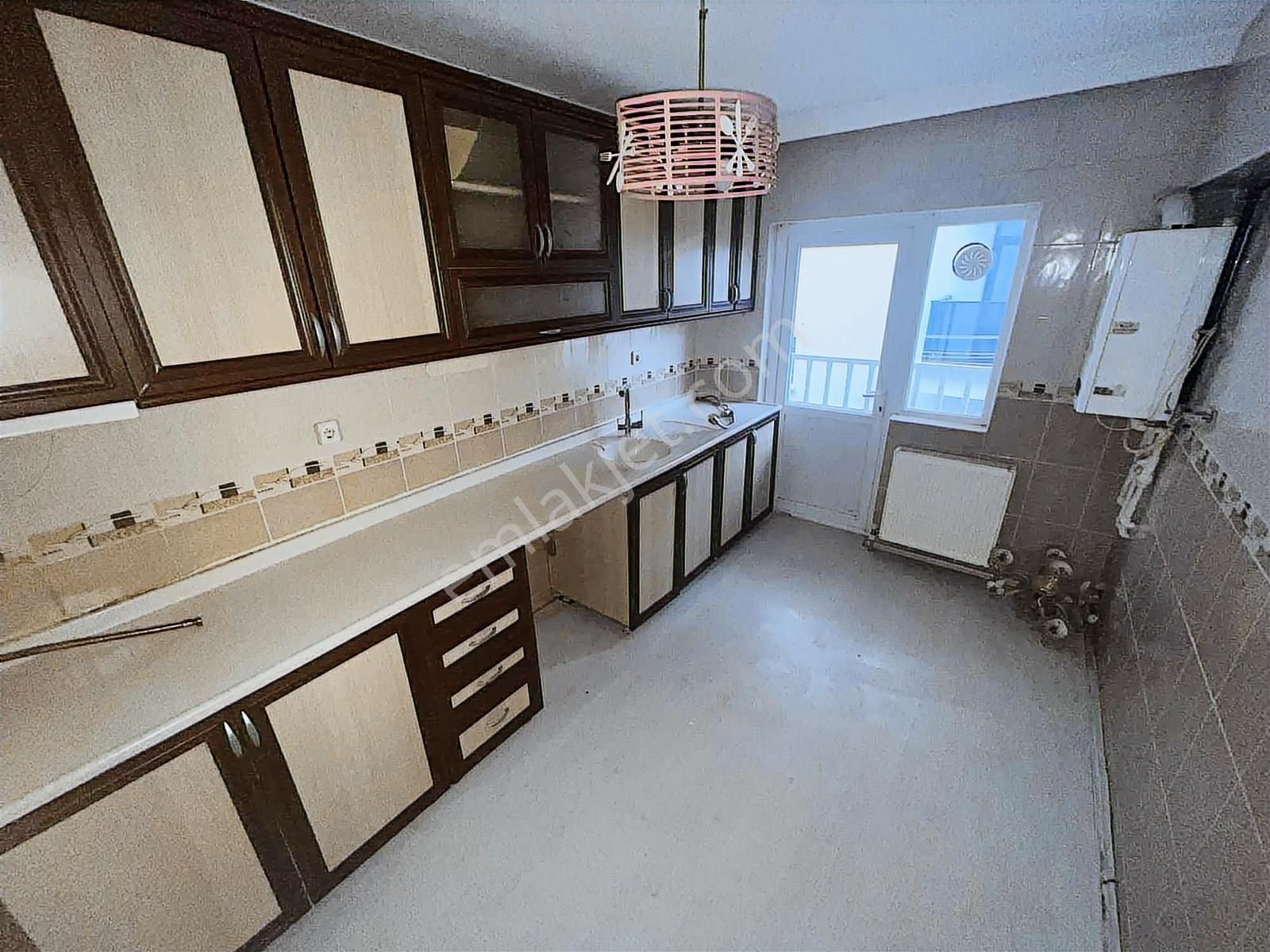 Yüce'den▓imam Hatip Orta Ve Lise Okuluna Yakın 3+1 Kiralık Daire - Görsel 13